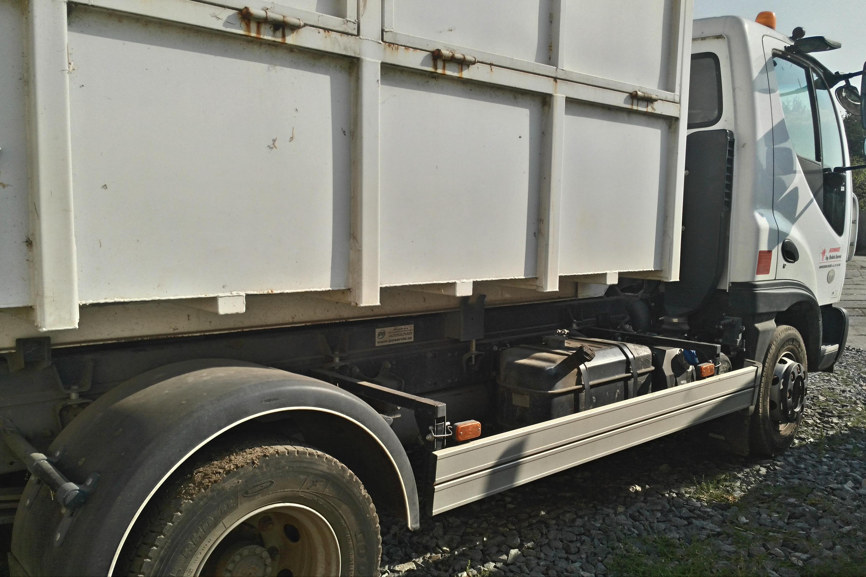 Doprava 10m3 mulčovací  kůry  do 10 km ZDARMA .