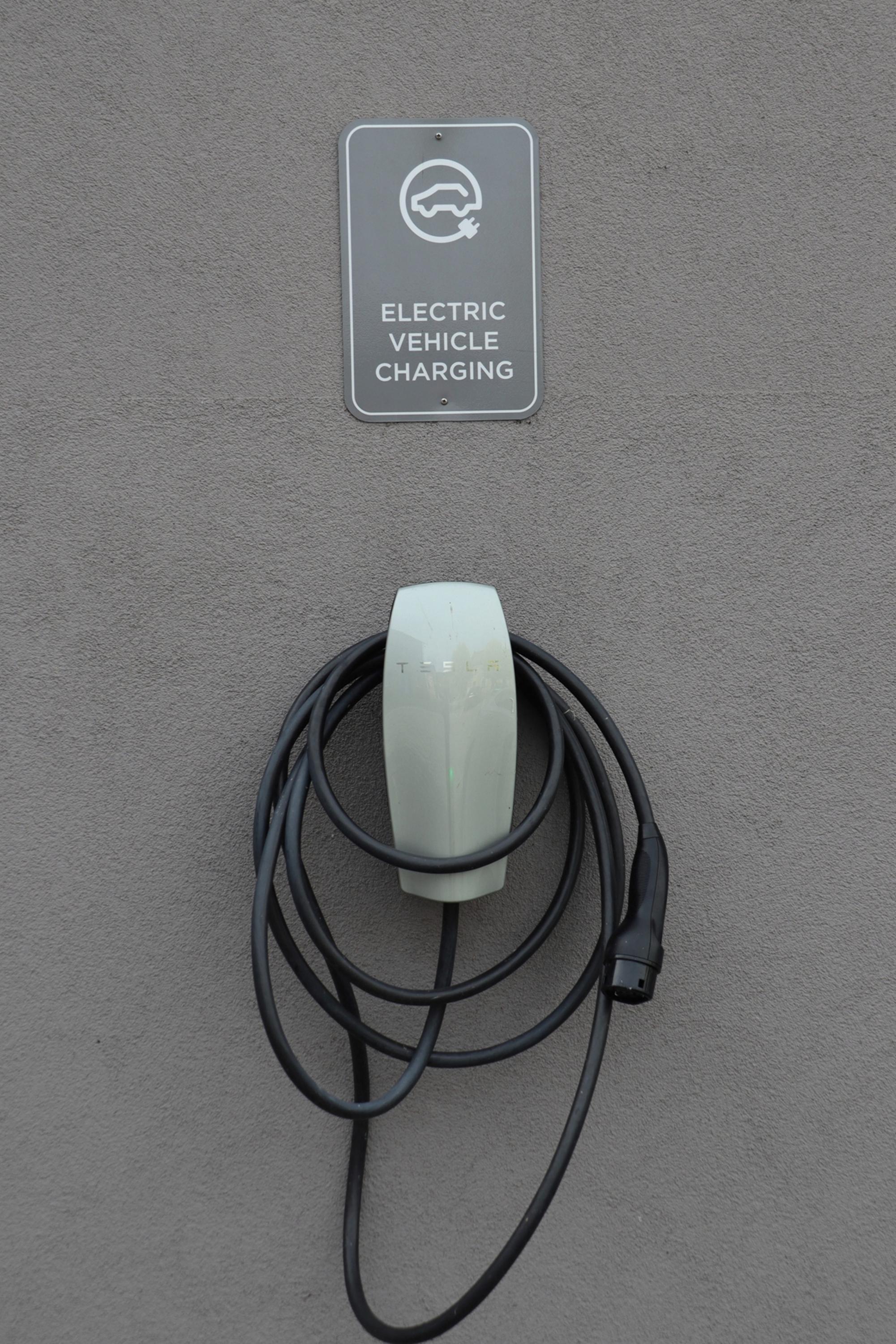 Nabíjecí stanice Tesla foto 4