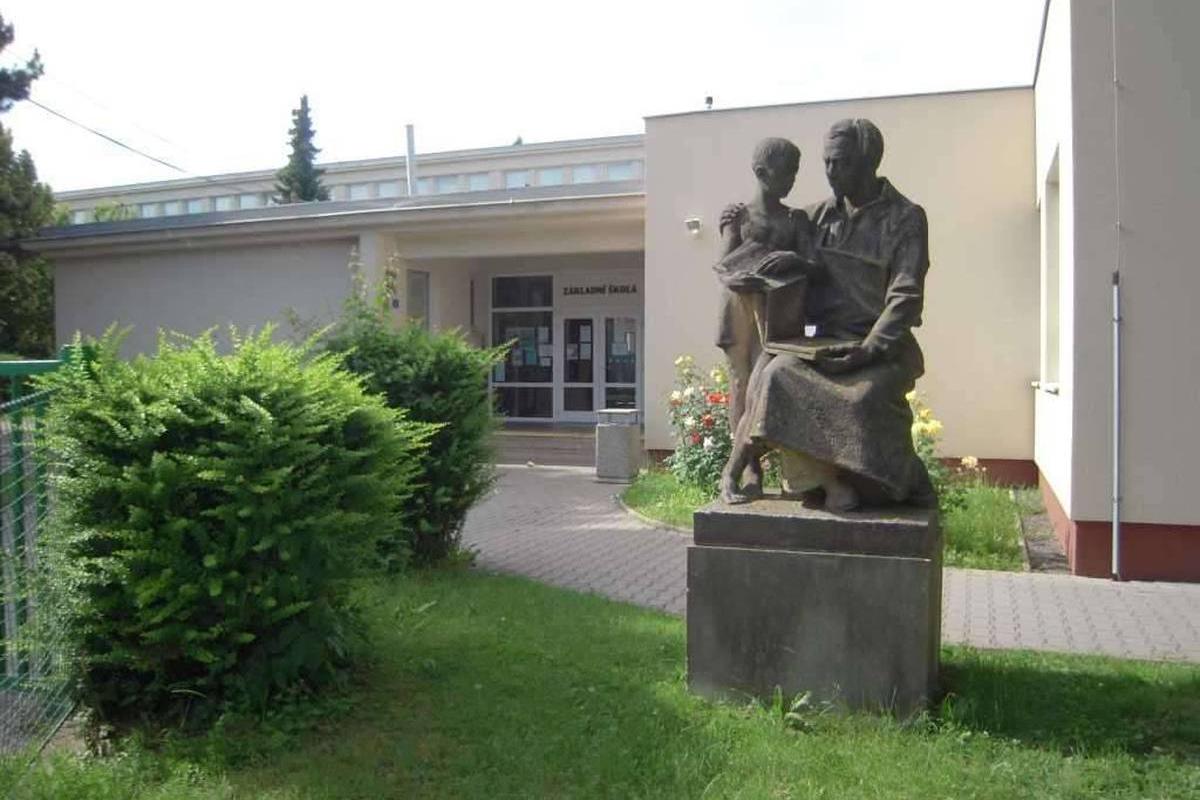 ZŠ Praha 9, Albrechtická