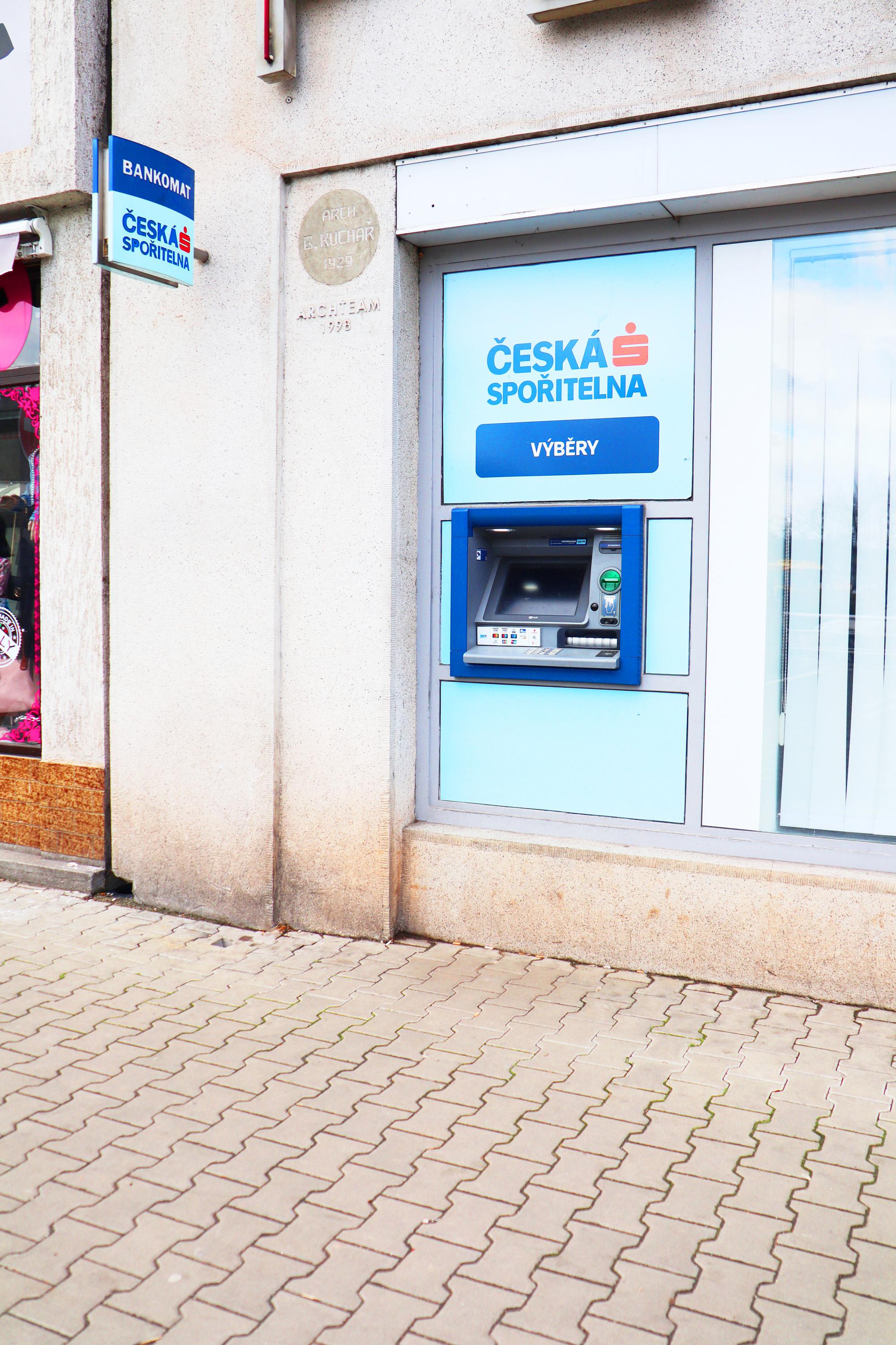 Bankomat České spořitelny foto 2