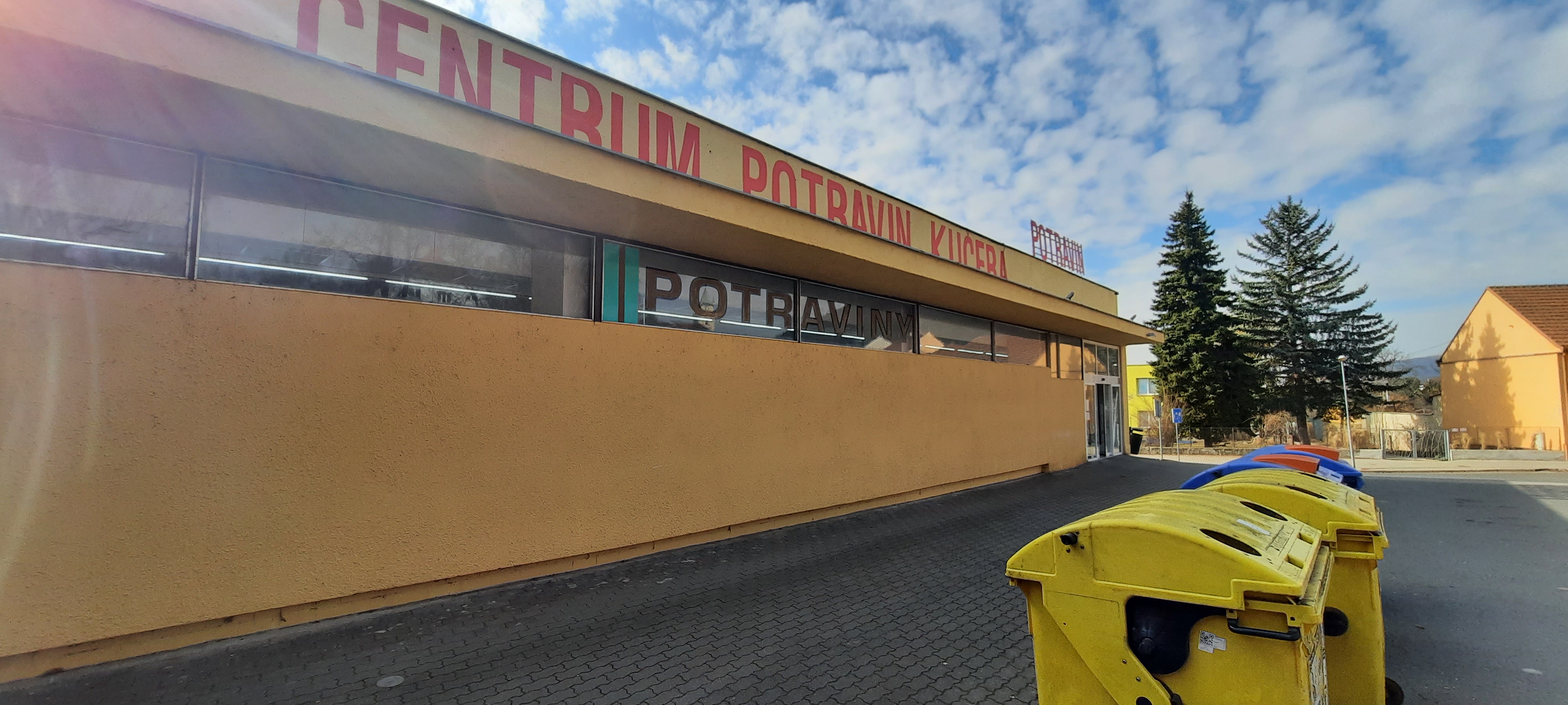 HRUŠKA - Milan Kučera