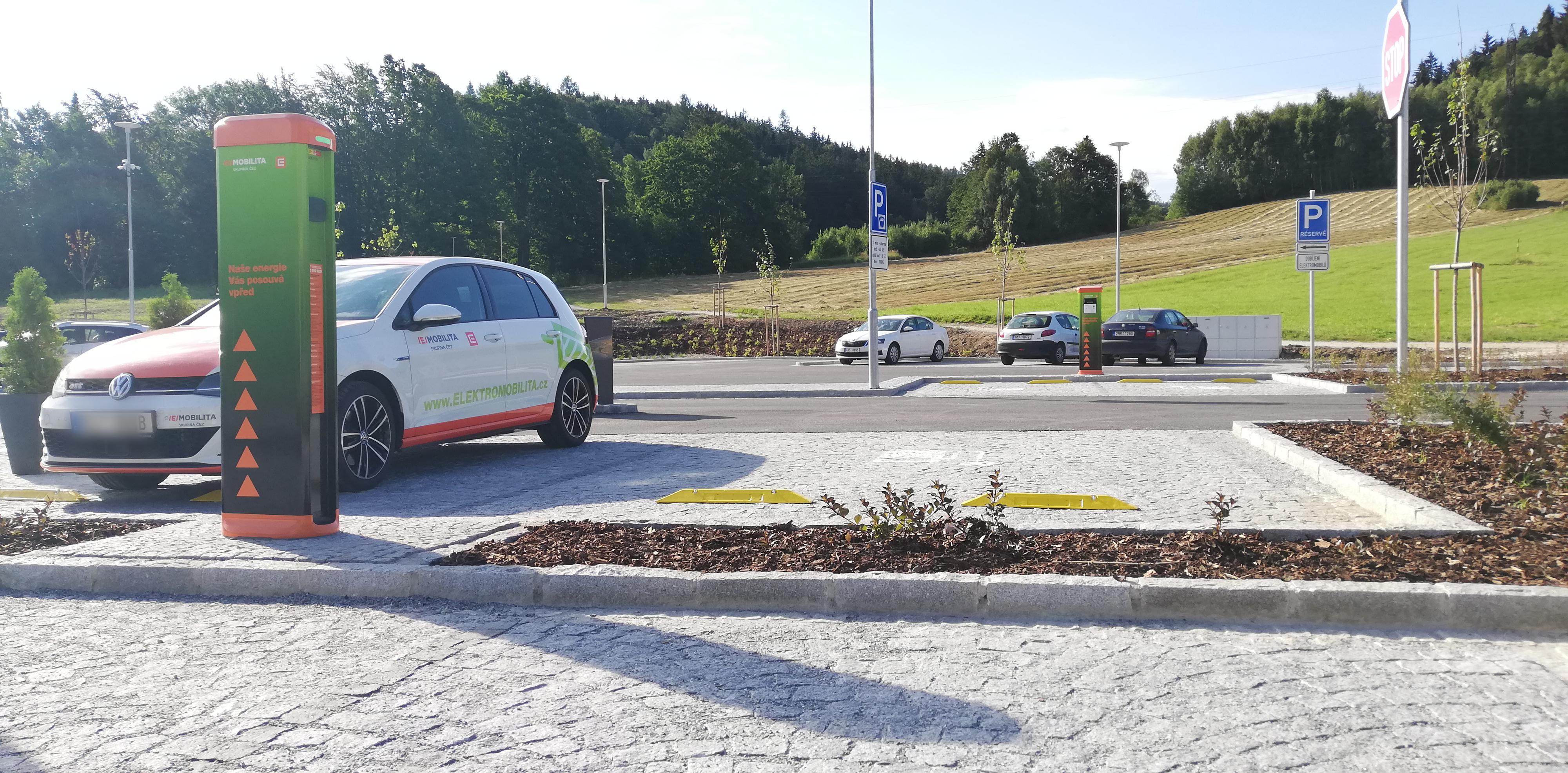 Nabíjecí stanice ČEZ