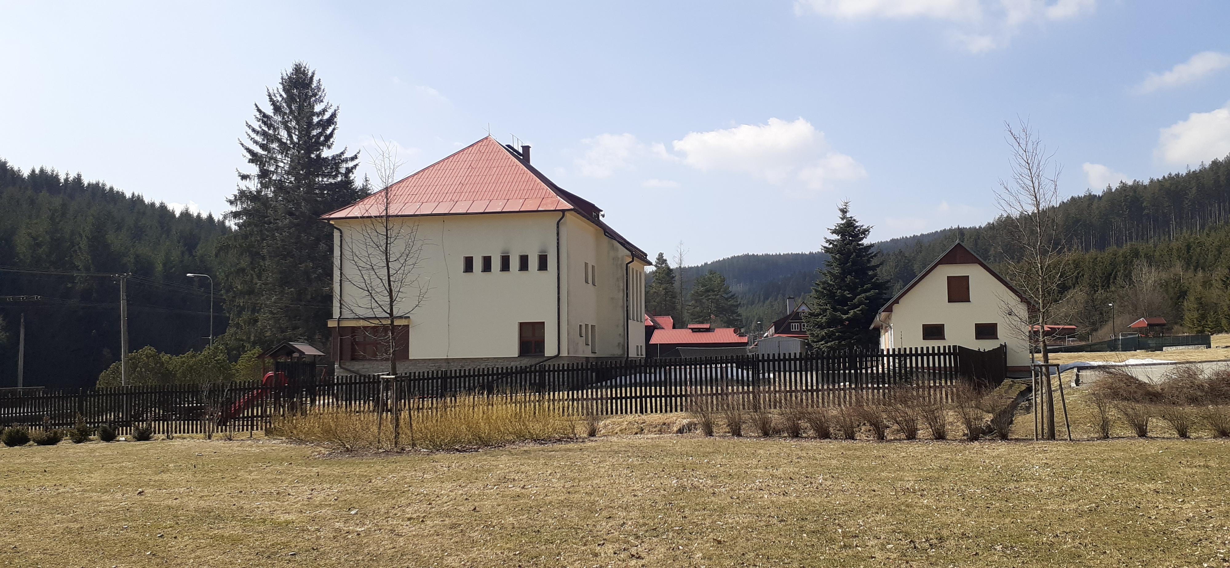 Místní knihovna Bílá foto 5