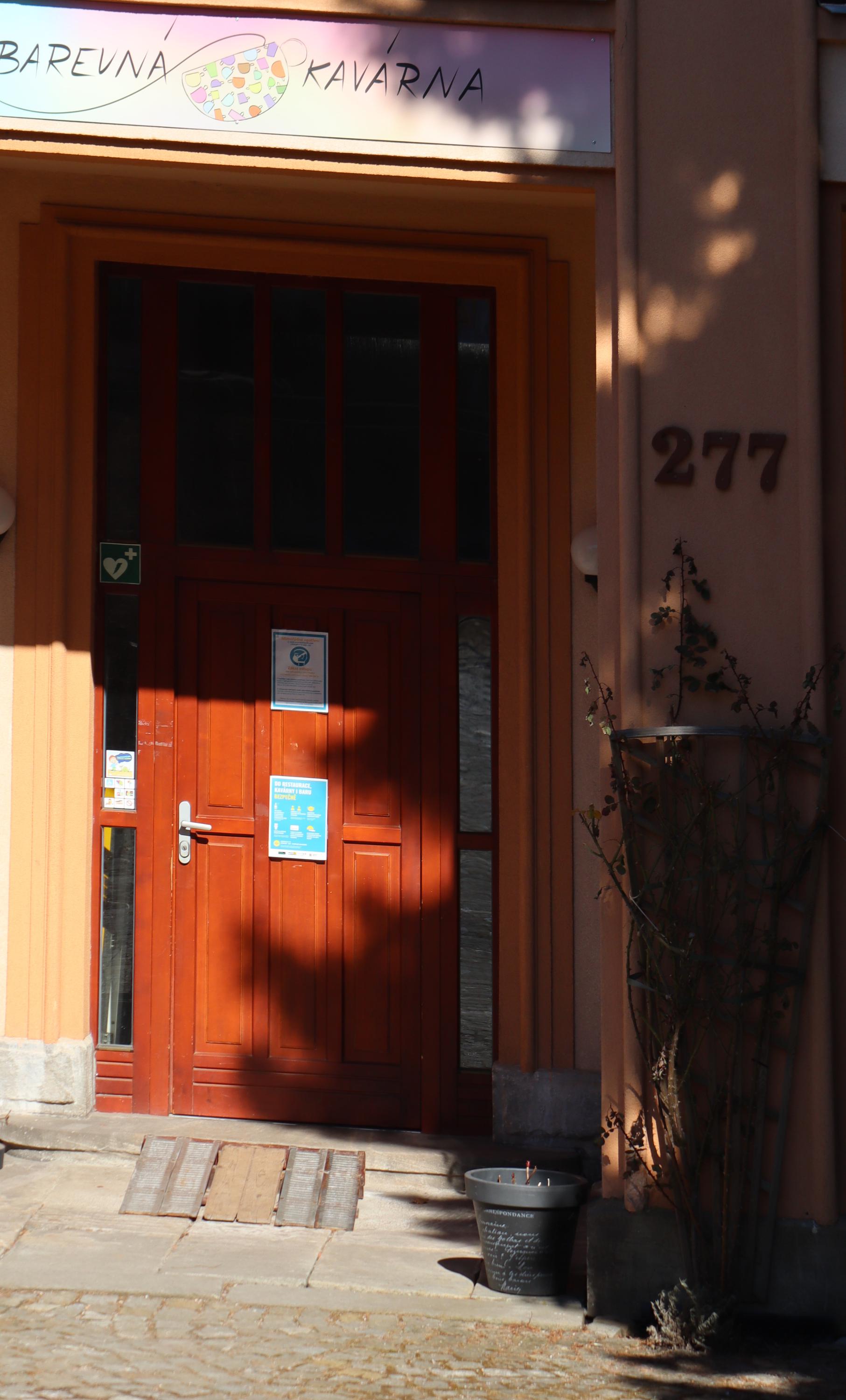 Barevná kavárna foto 4