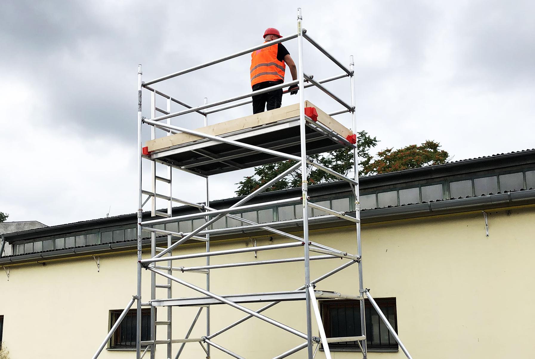 Bosut - pojízdné hliníkové lešení