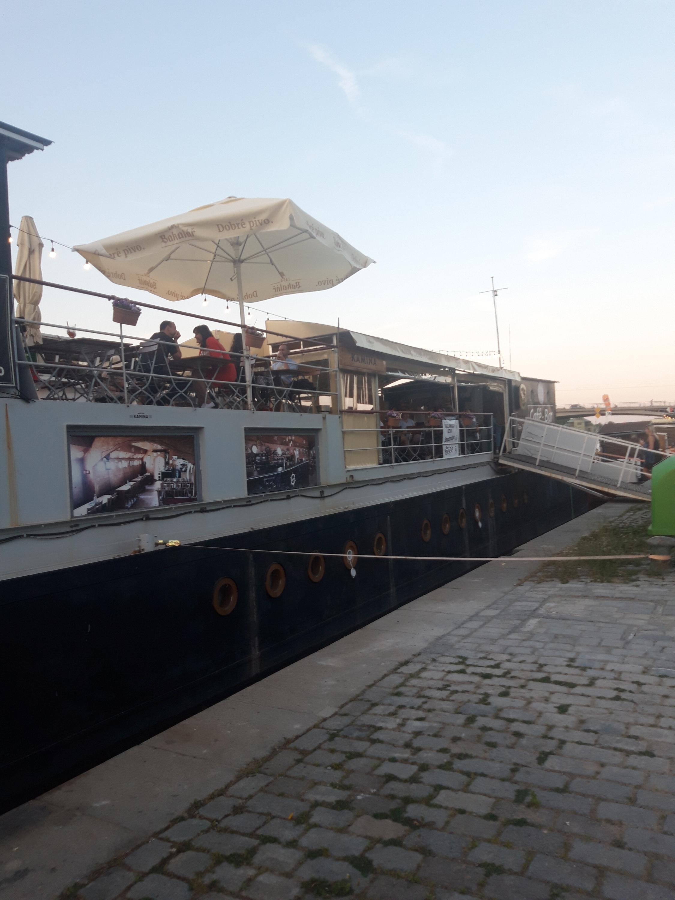 Kamina Boat Music klub foto 5