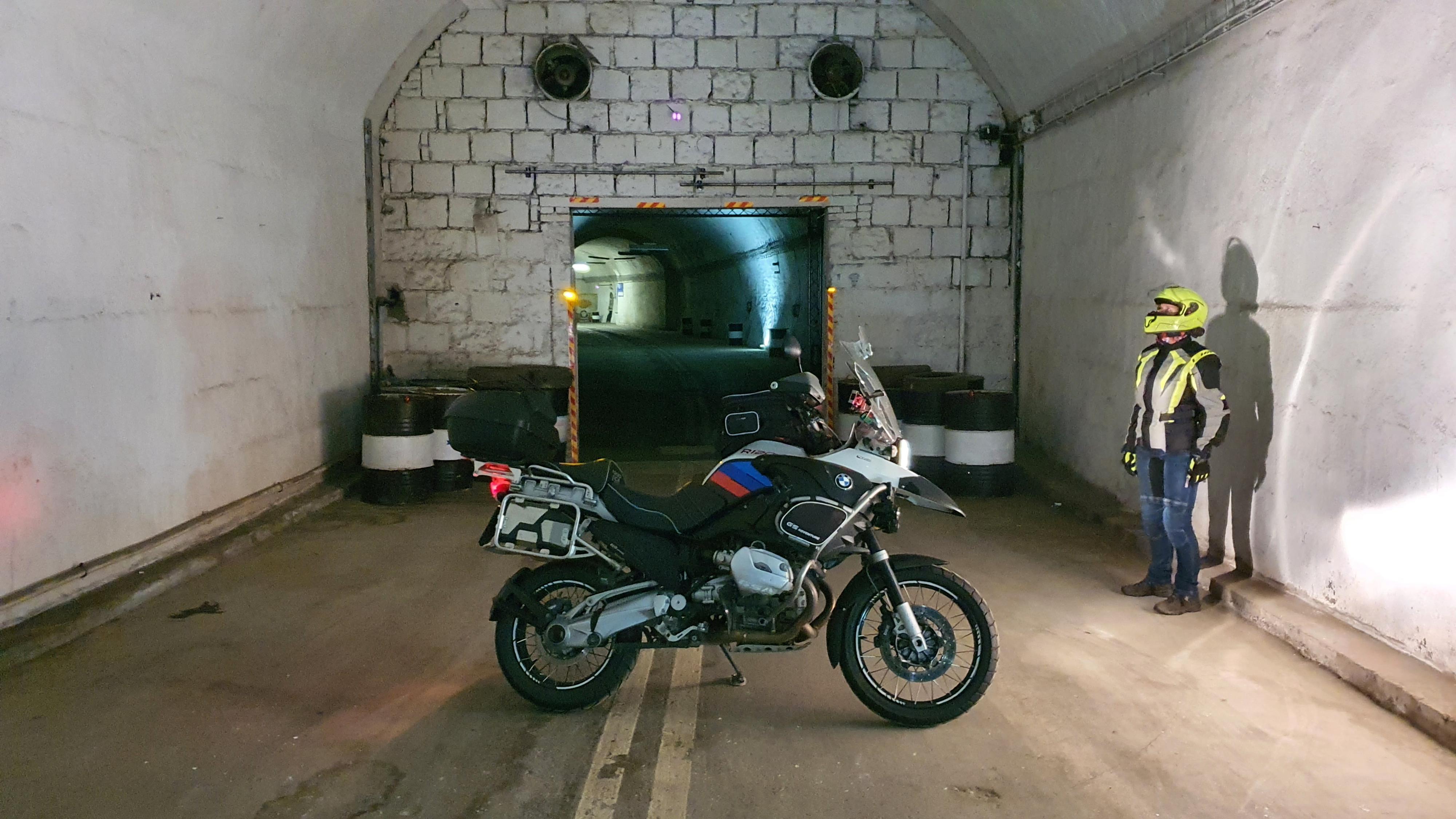 Zastávka pro motorkáře foto 6