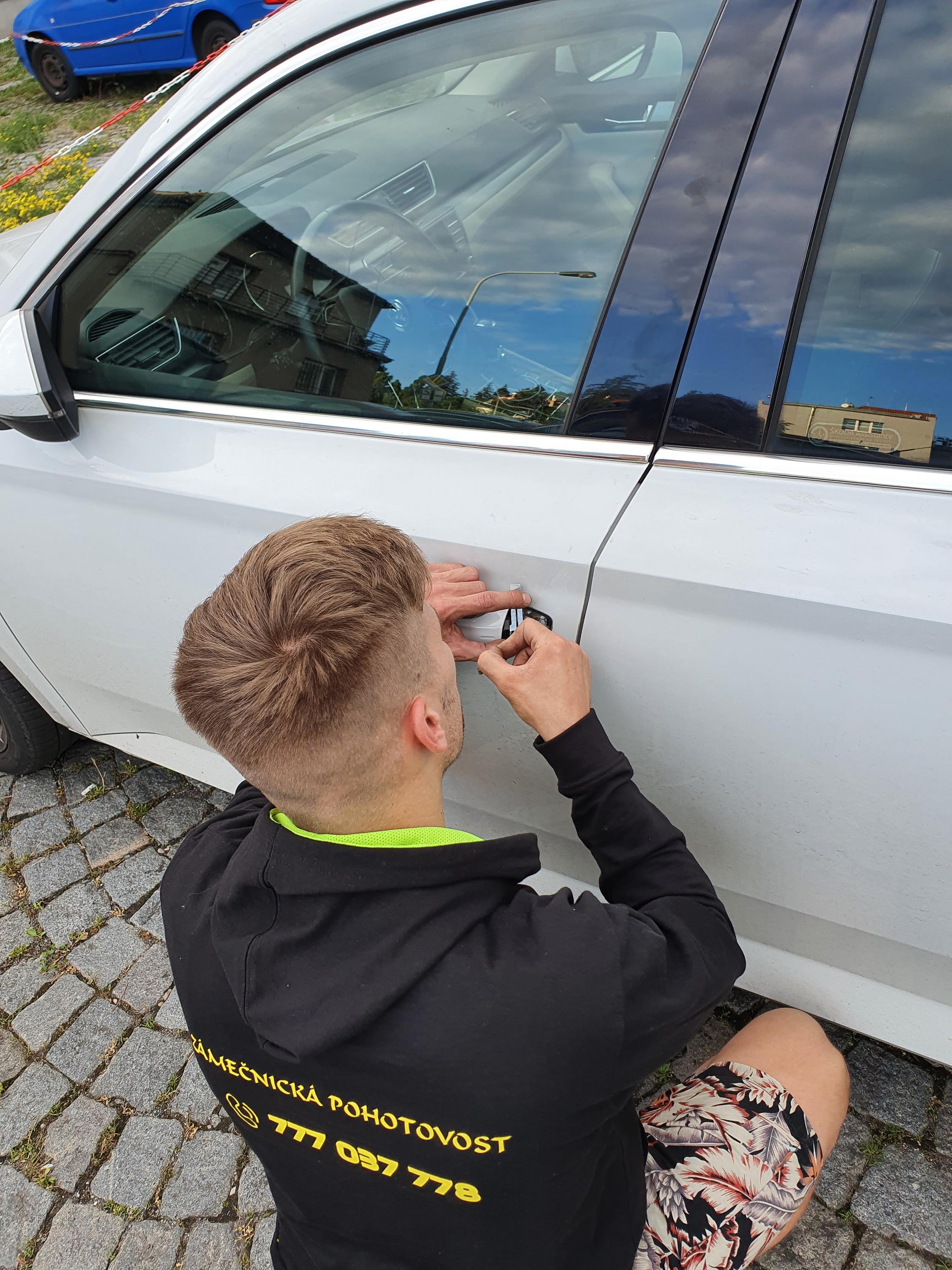 ZÁMEČNICTVÍ KEY-SERVICE s.r.o. foto 2