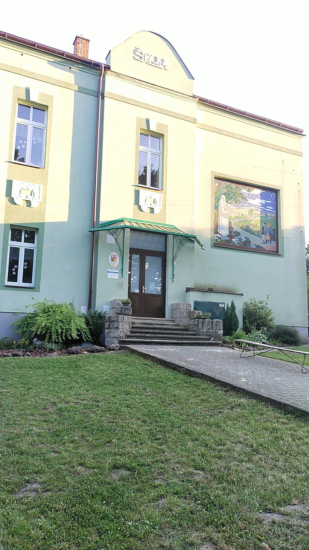 ZŠ a MŠ Svijanský Újezd foto 3