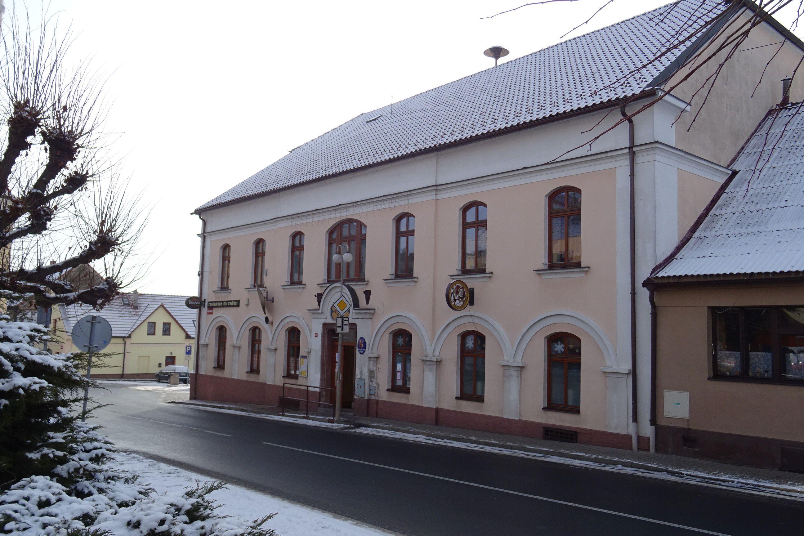 Divišov - úřad městyse foto 3