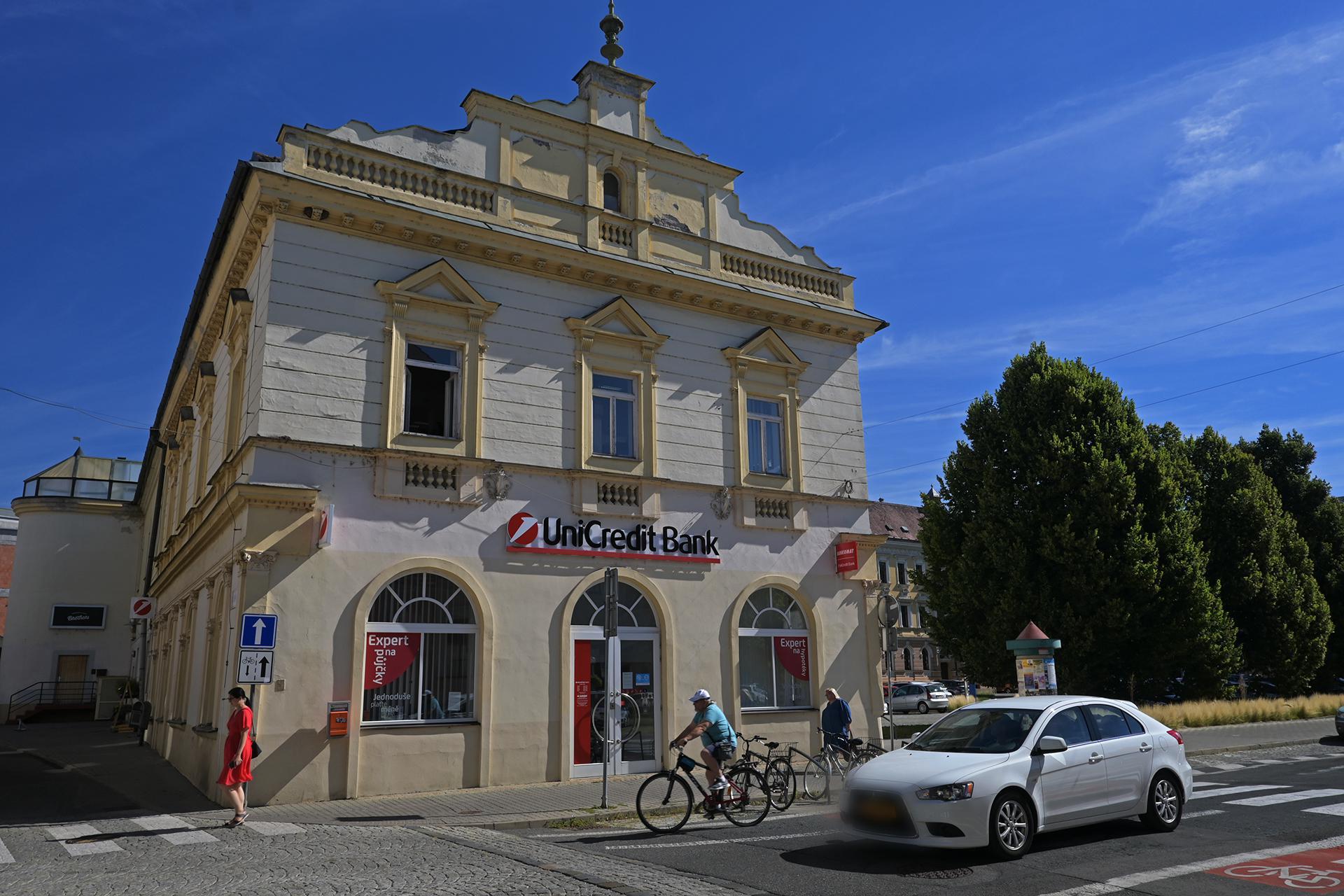 Bankomat UniCredit Bank Czech Republic foto 3