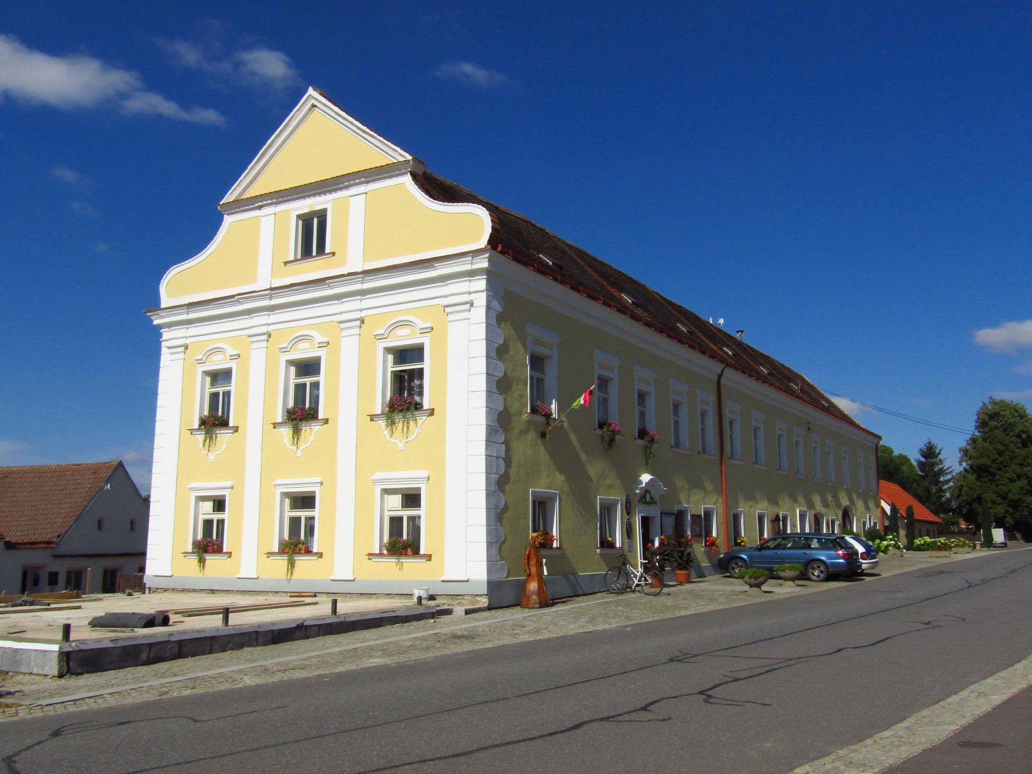 Vratěnín - úřad městyse foto 4