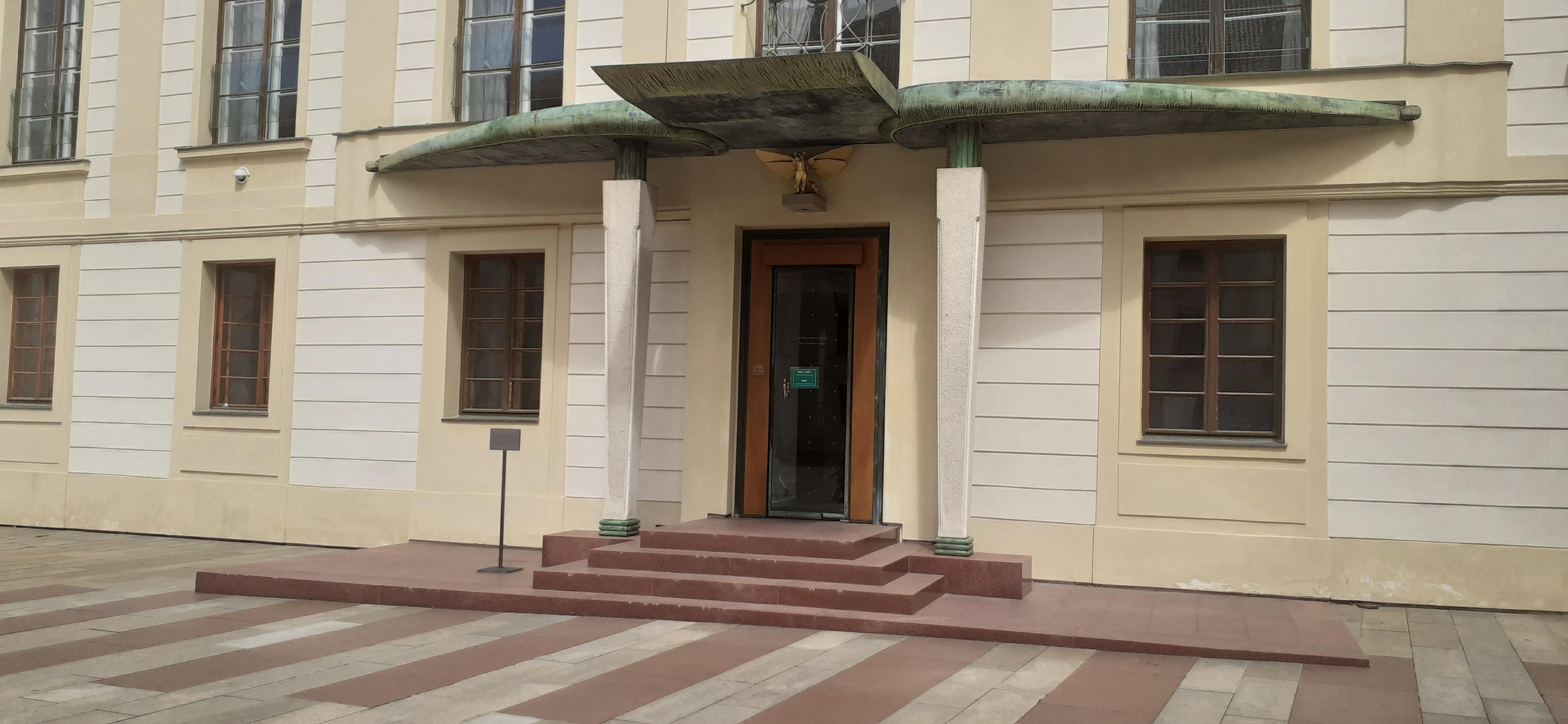 Kancelář prezidenta republiky foto 2