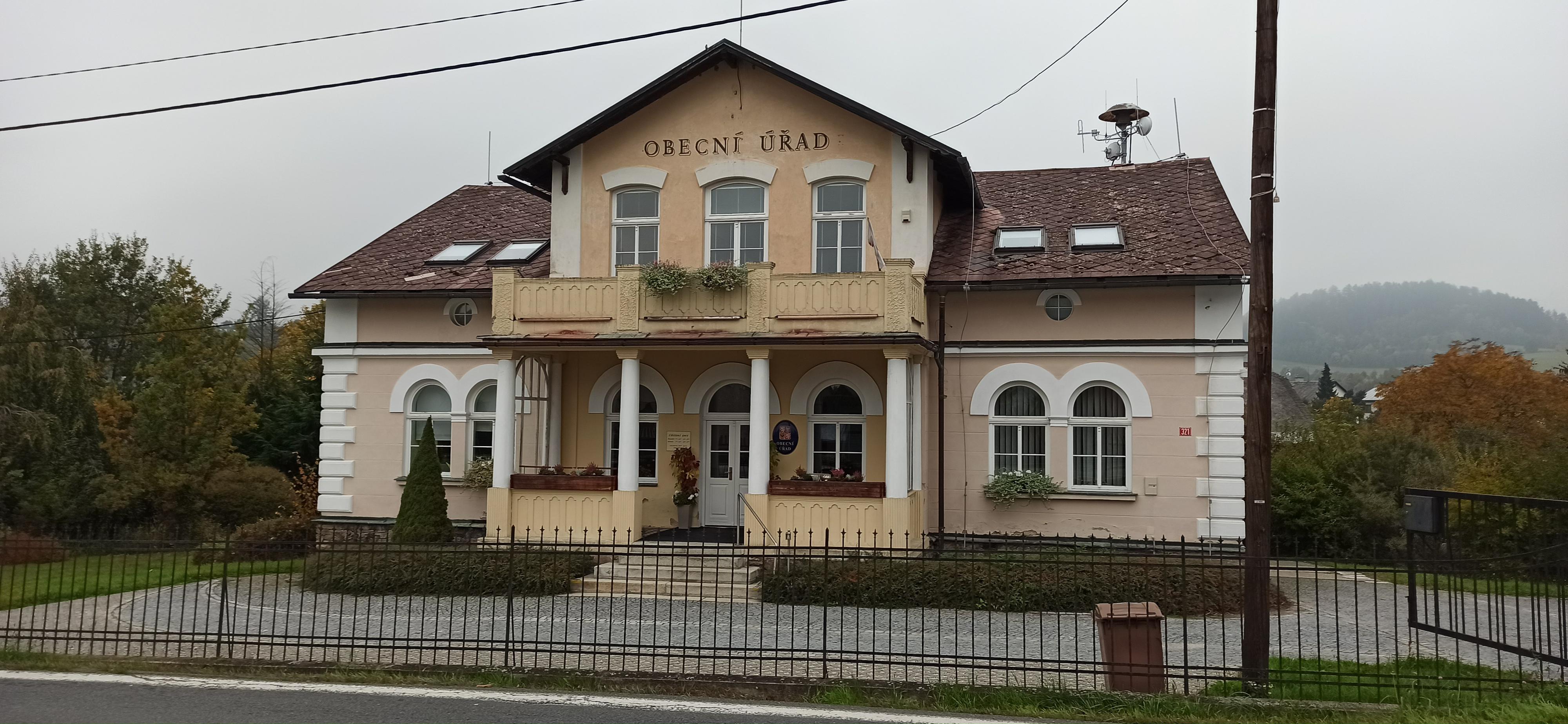 Velké Losiny - obecní úřad foto 2