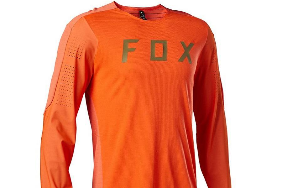 Cyklooblečení, novinky přilby značky Fox, Scott.