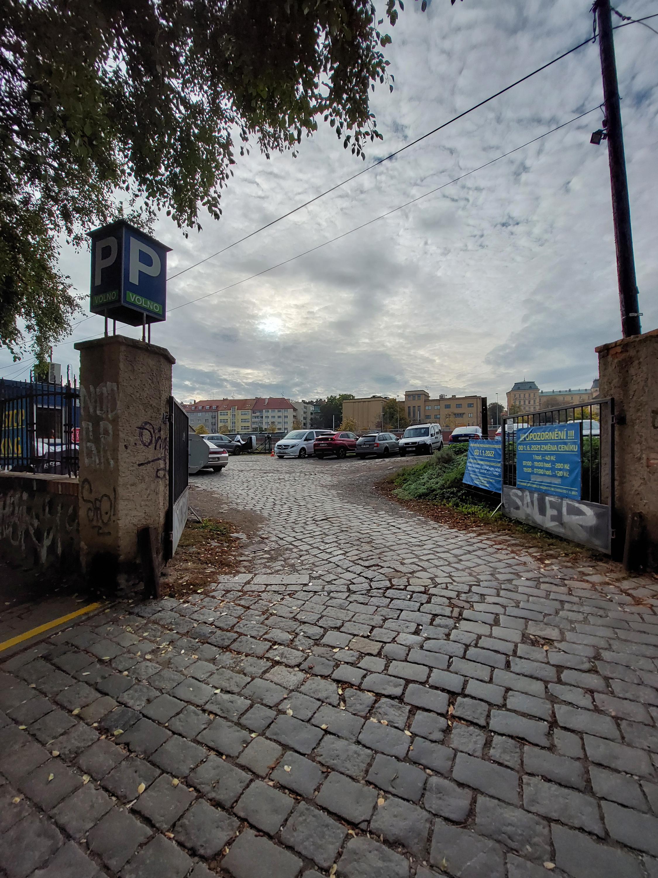 PARKINGCENTRUM - Dejvice (Parkoviště Hradčanská) foto 4