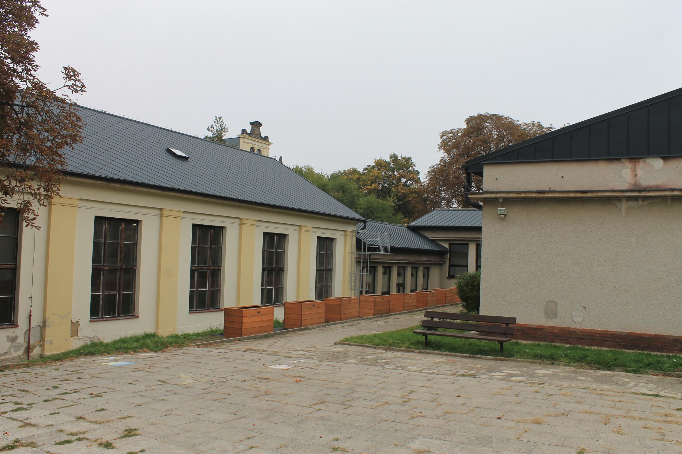 ZŠ Žatec, Komenského alej foto 3