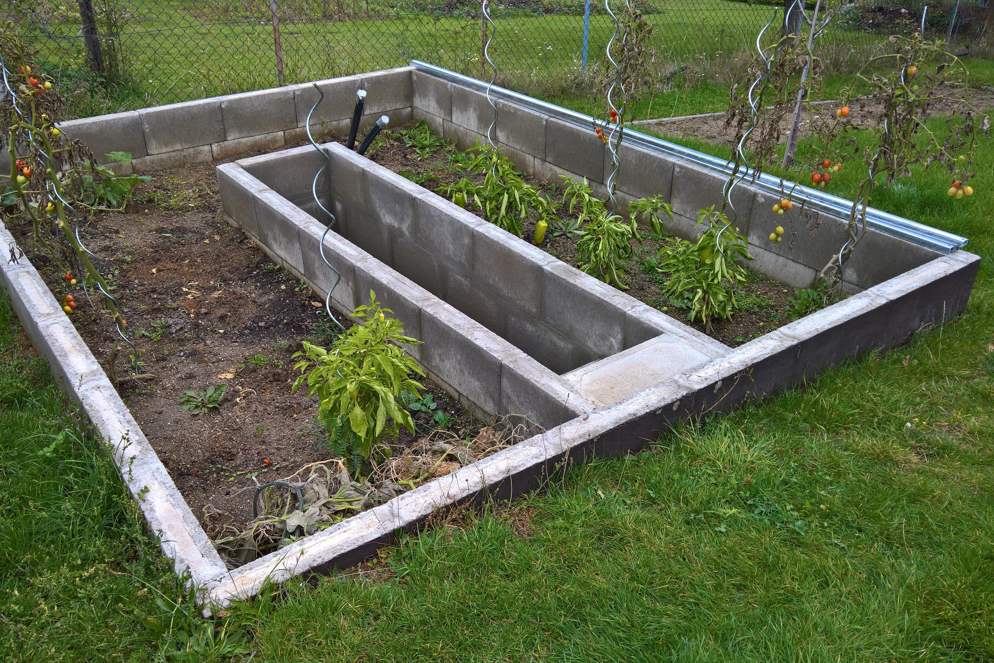 Máte podezdívku a potřebujete skleník na míru?