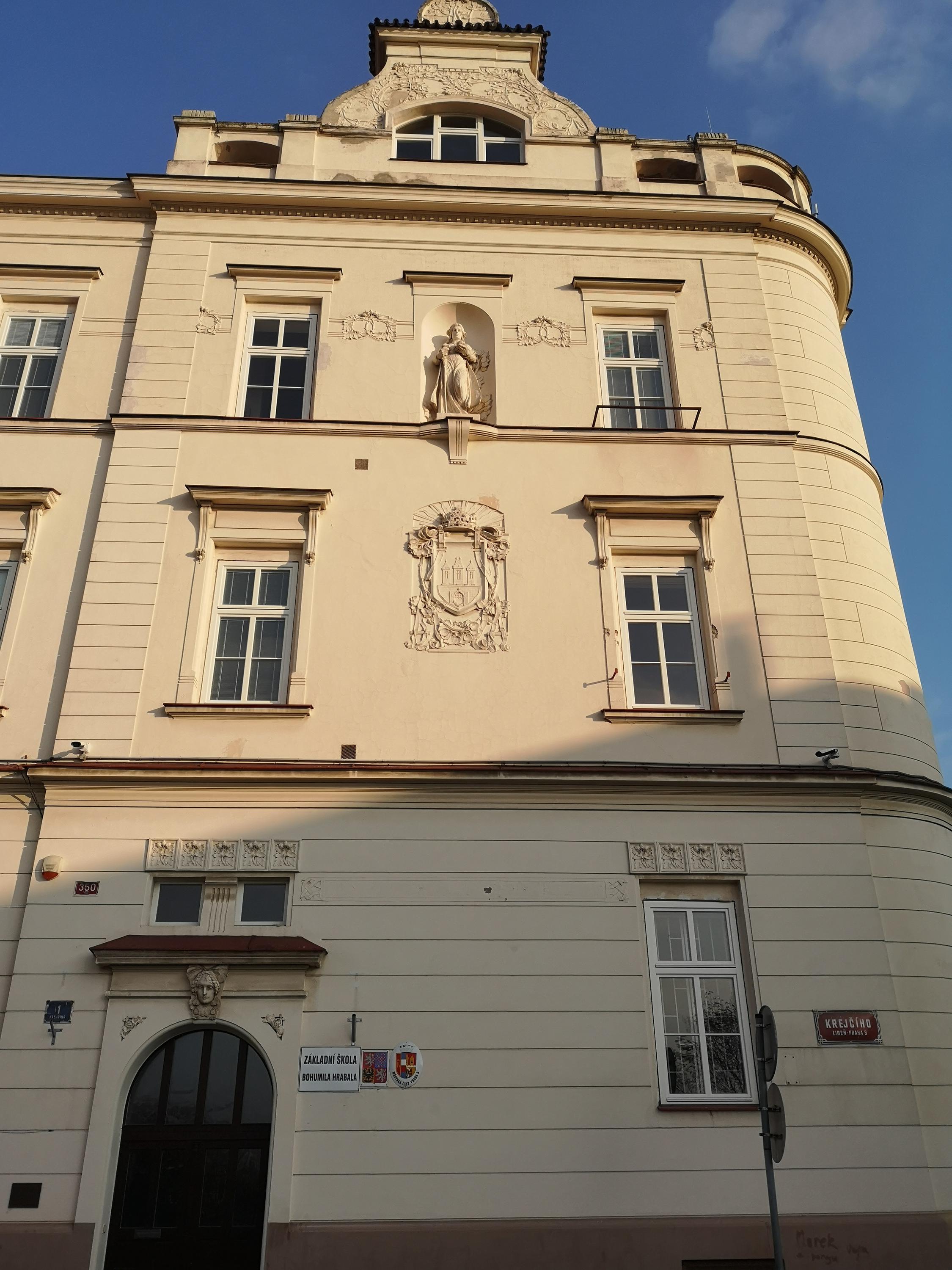 ZŠ Bohumila Hrabala, Praha 8 foto 3