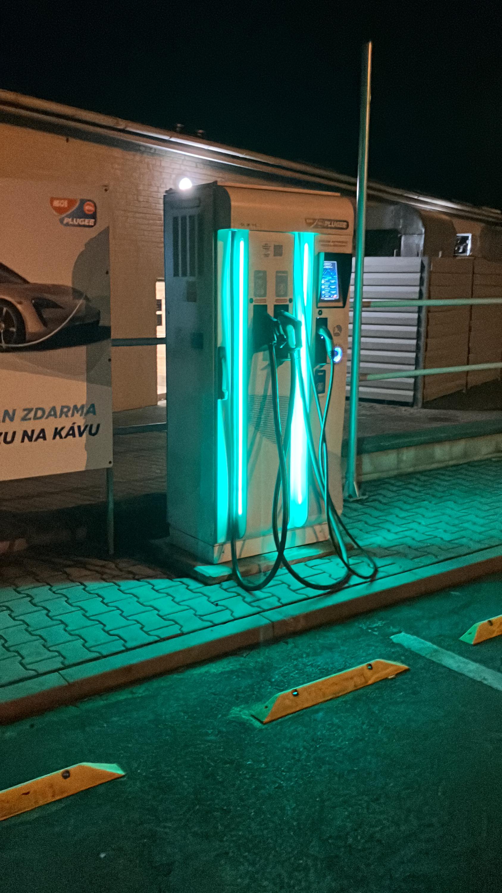 MOL - Nabíjecí stanice foto 4