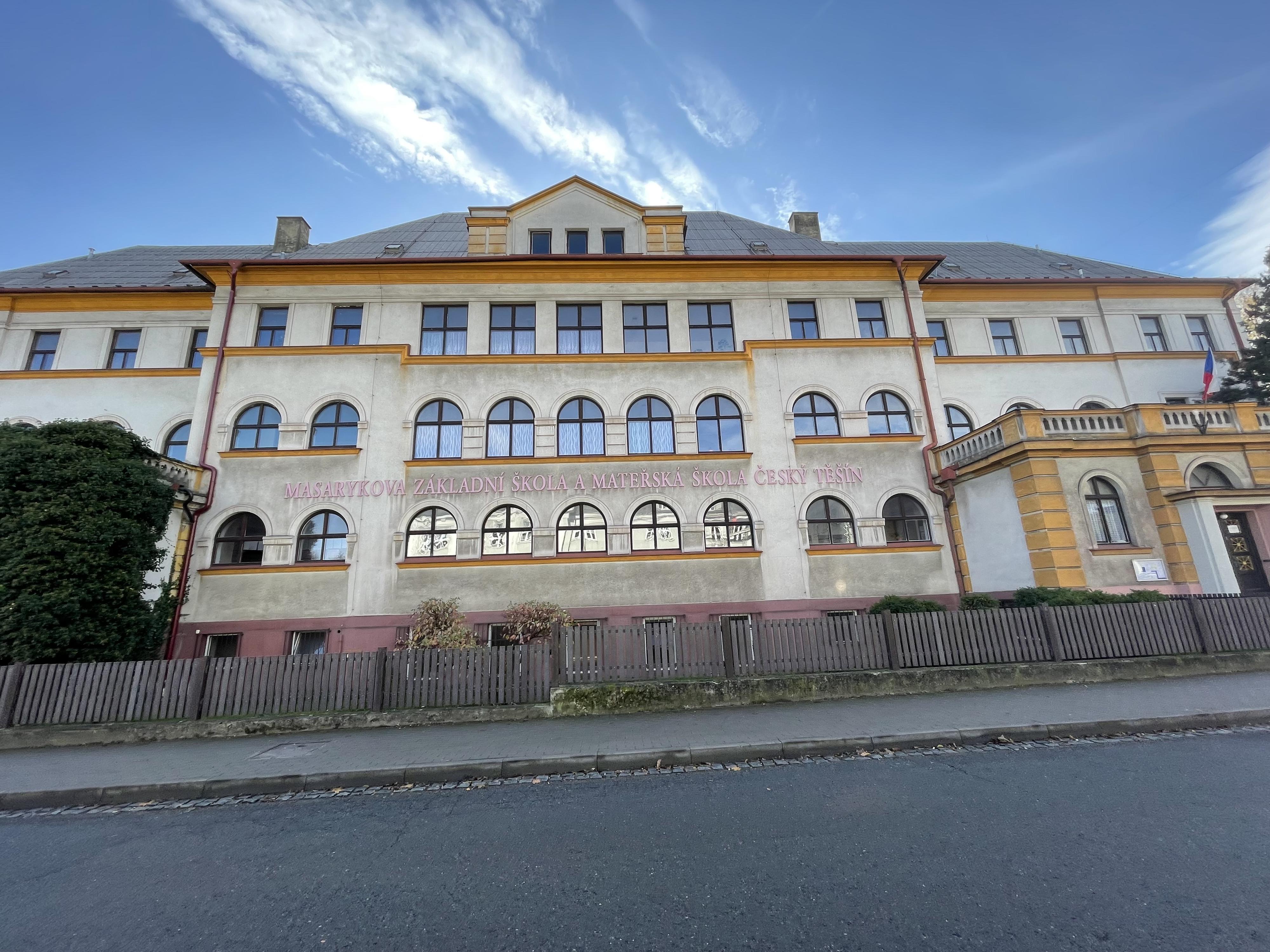 Masarykova ZŠ a MŠ Český Těšín - Komenského foto 3
