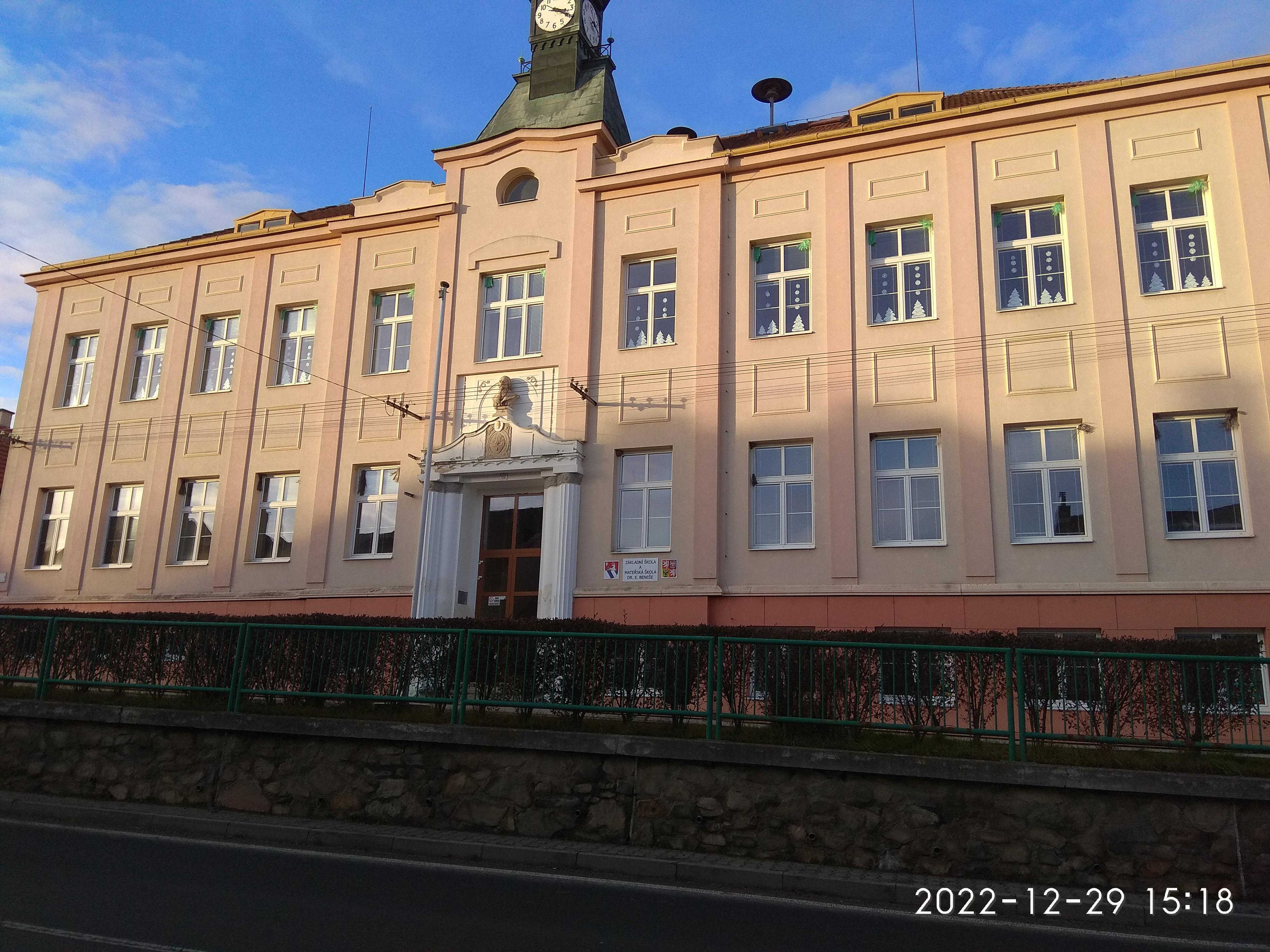 ZŠ a MŠ dr. Eduarda Beneše, Kožlany