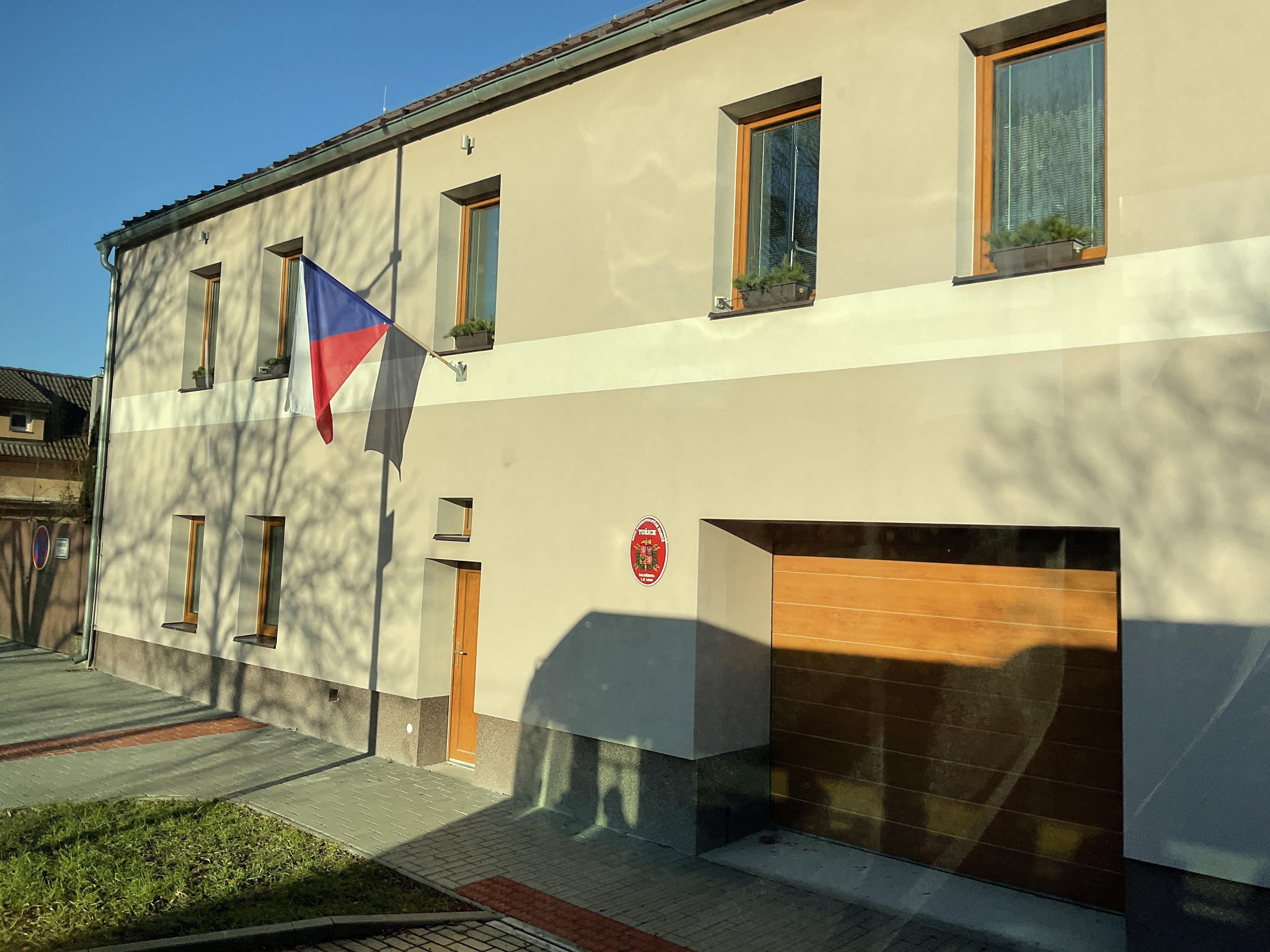 Tuřice - obecní úřad foto 2