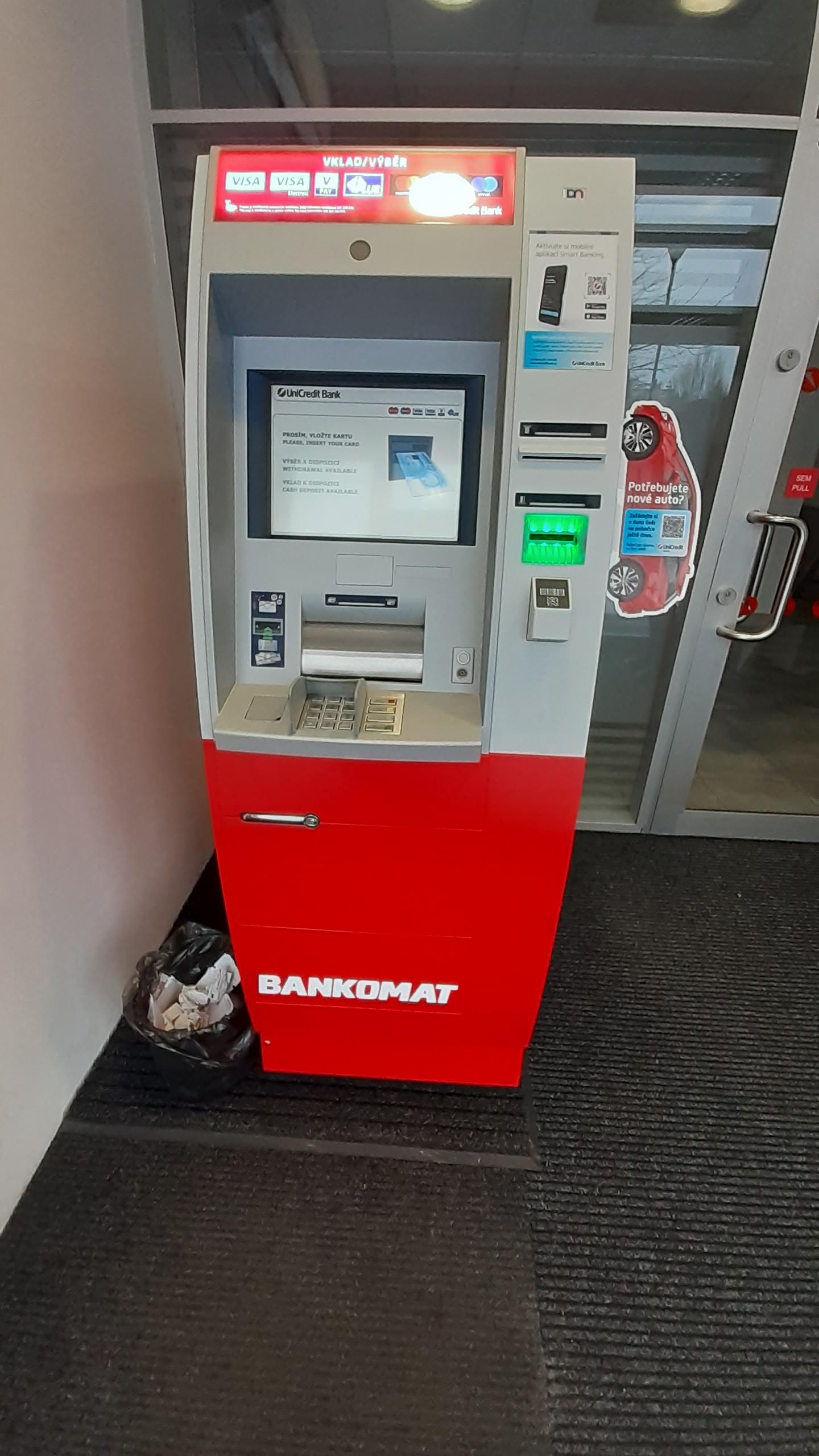 Bankomat UniCredit Bank Czech Republic foto 3