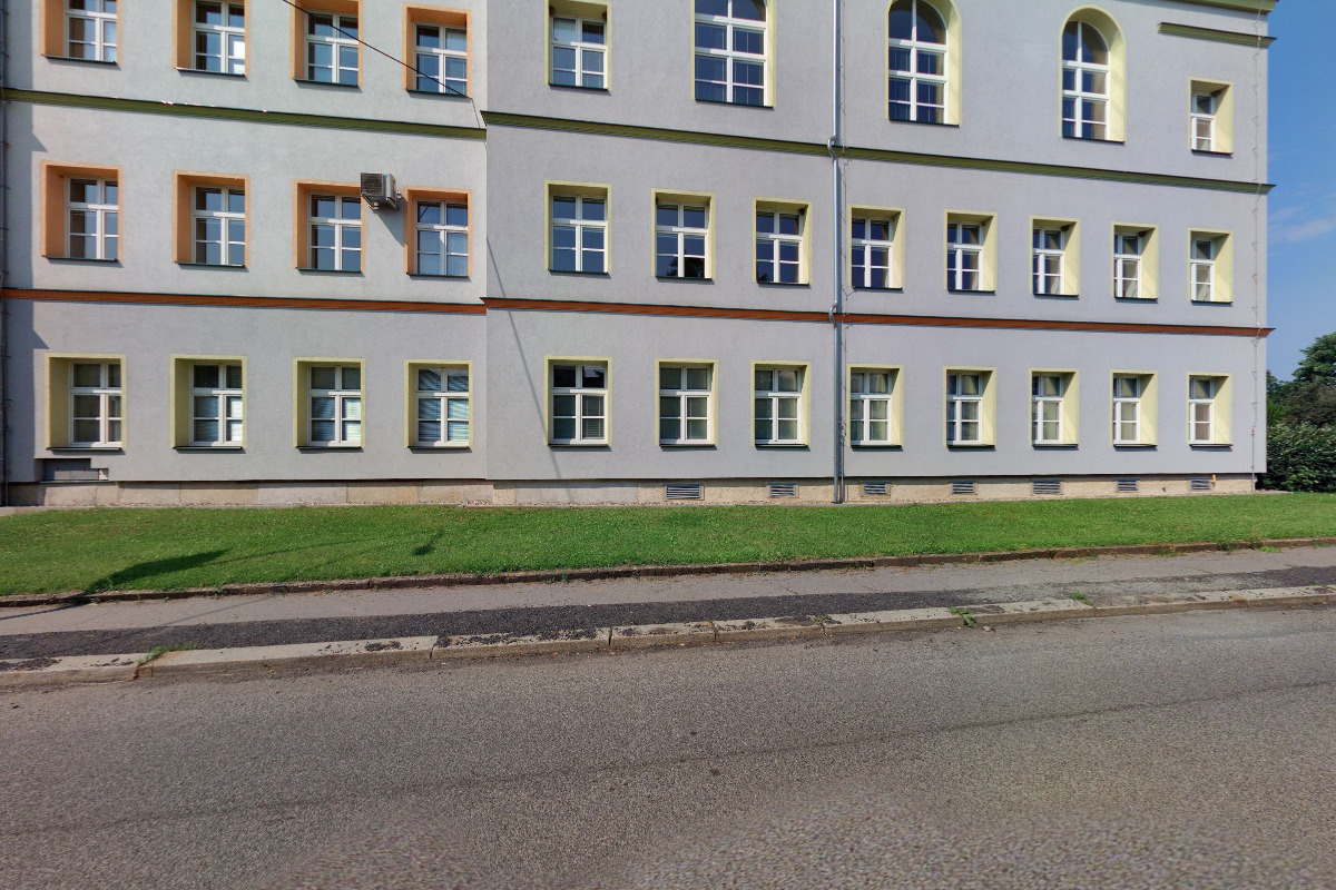 VOŠ, SPŠ a SOŠ Varnsdorf p.o - Mariánská - domov mládeže foto 2