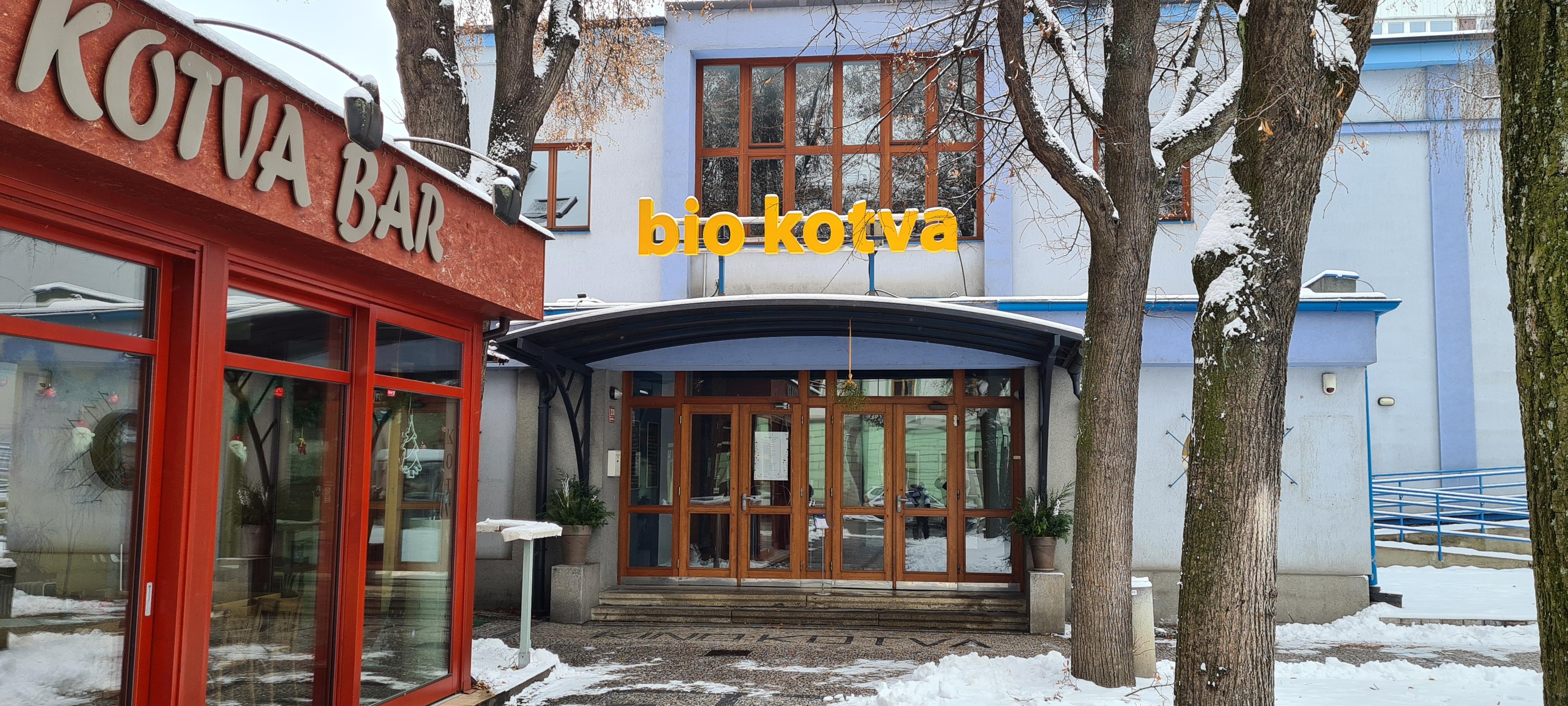 Kavárna Kotva foto 3