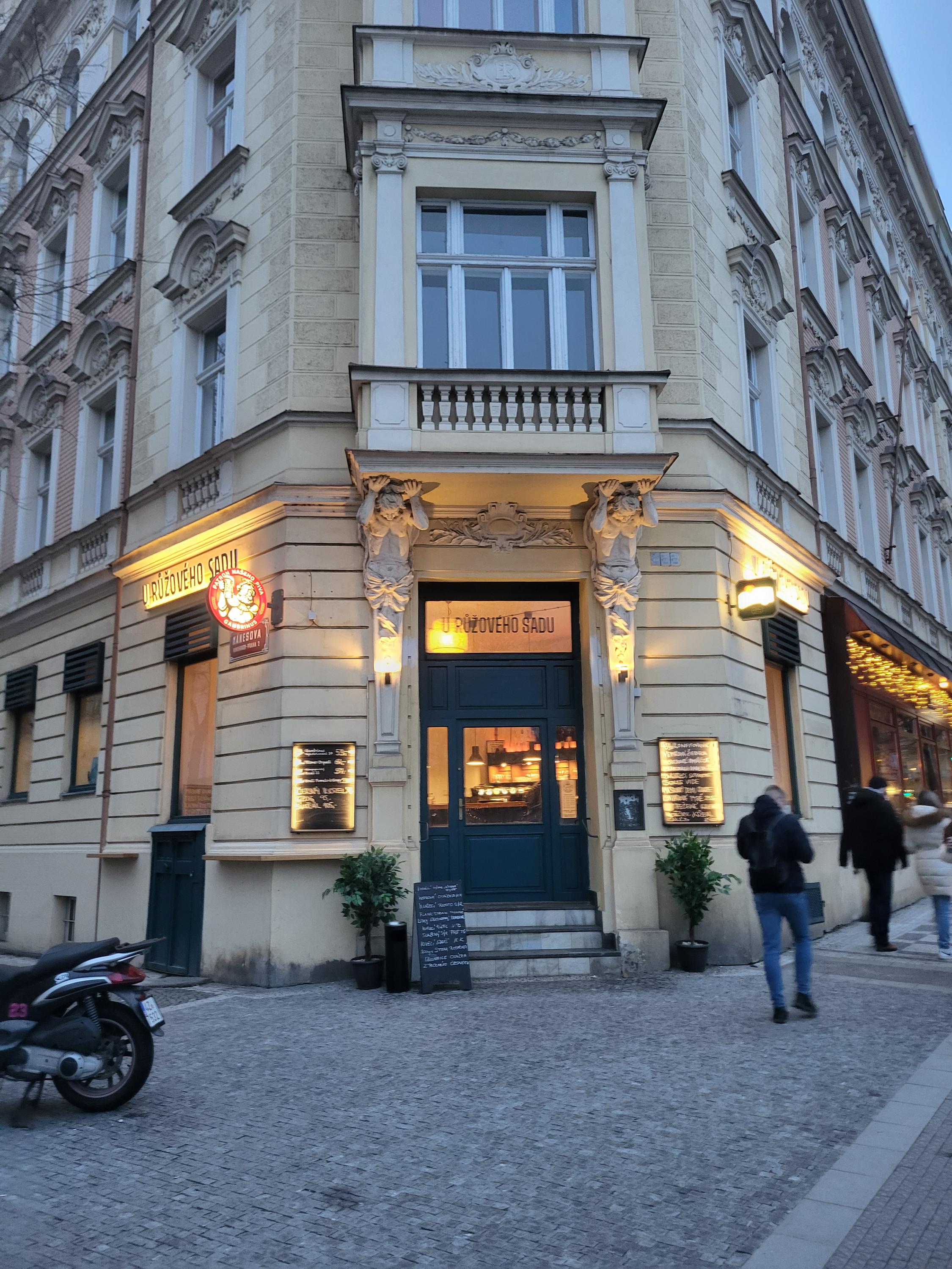 U Růžového sadu foto 6