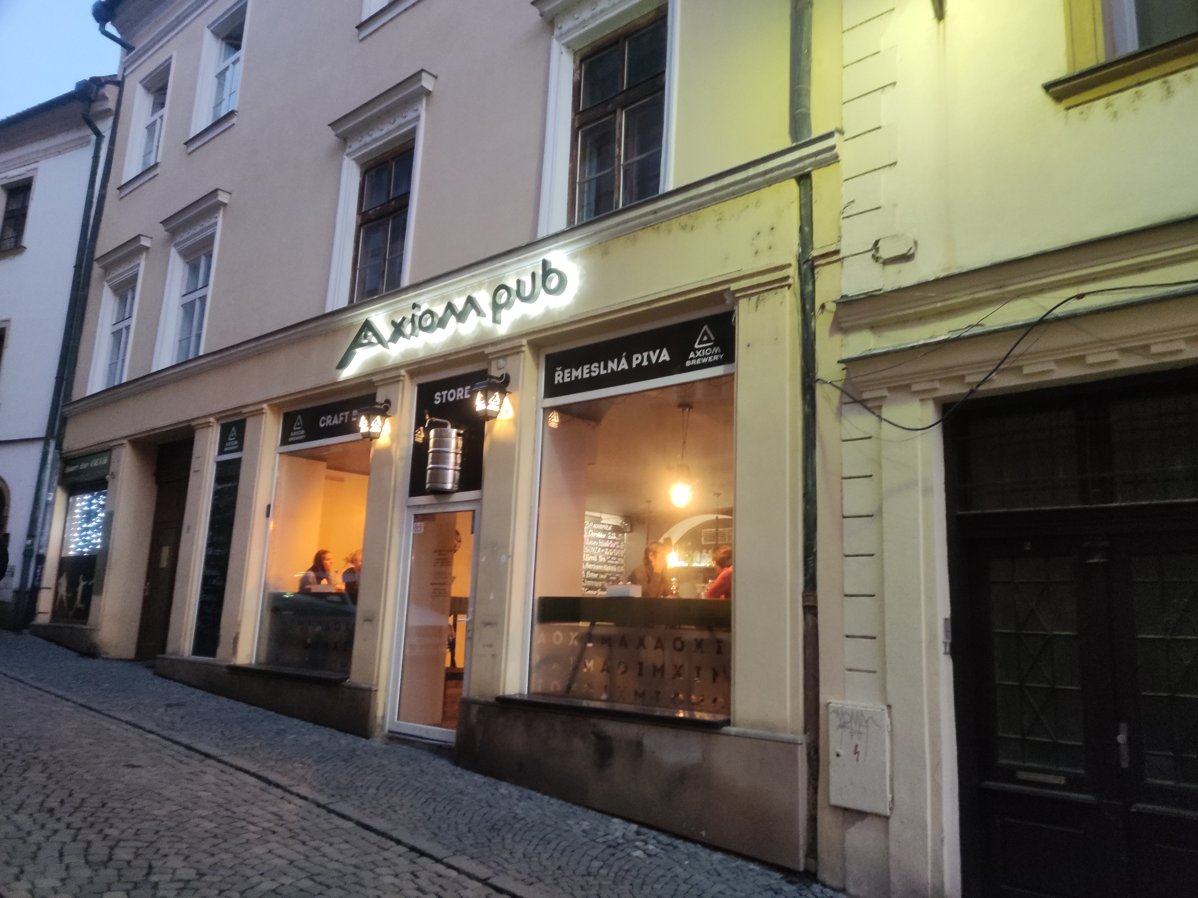 Axiom Pub