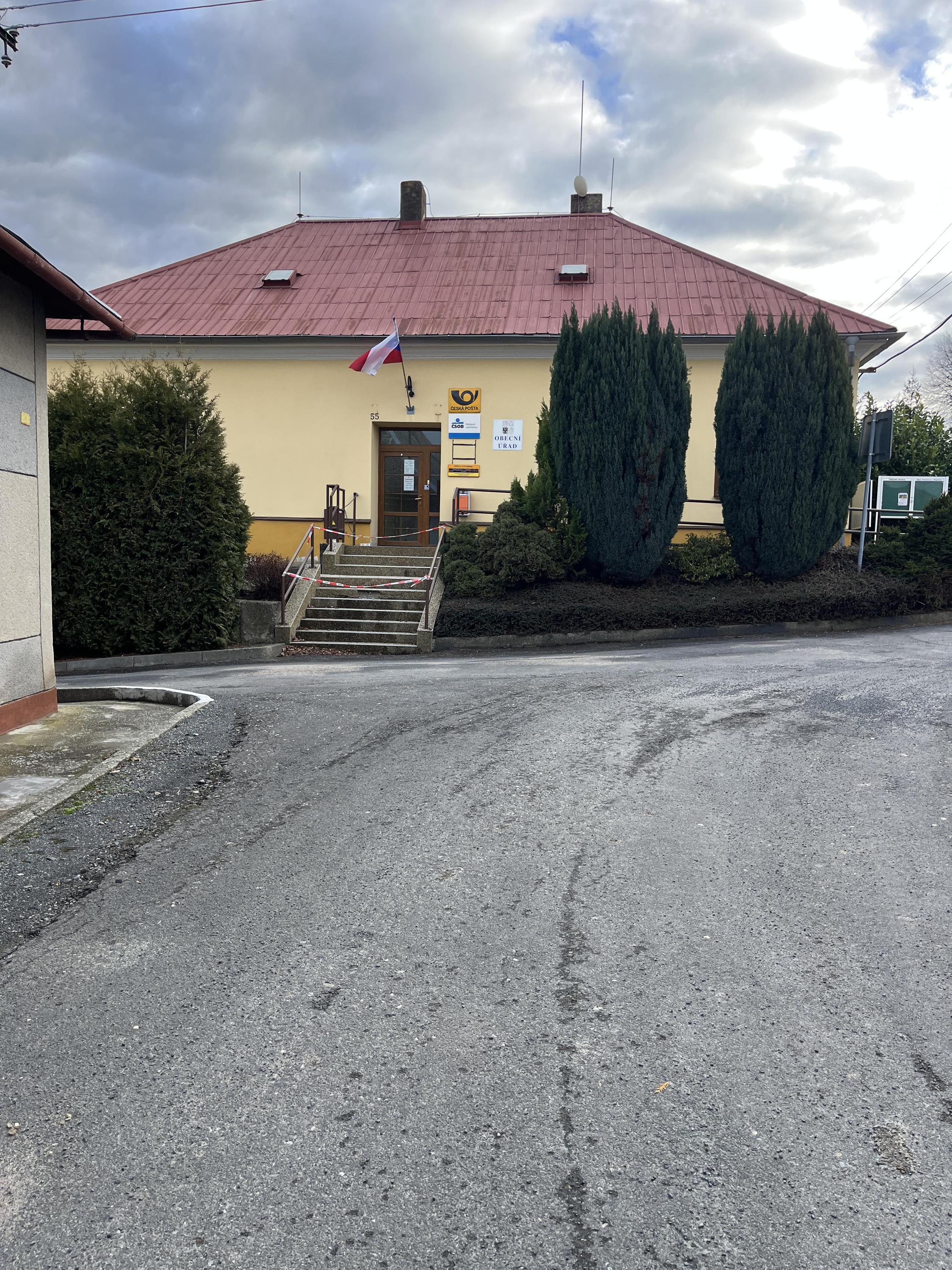 Pavlovice u Kojetína - obecní úřad foto 4