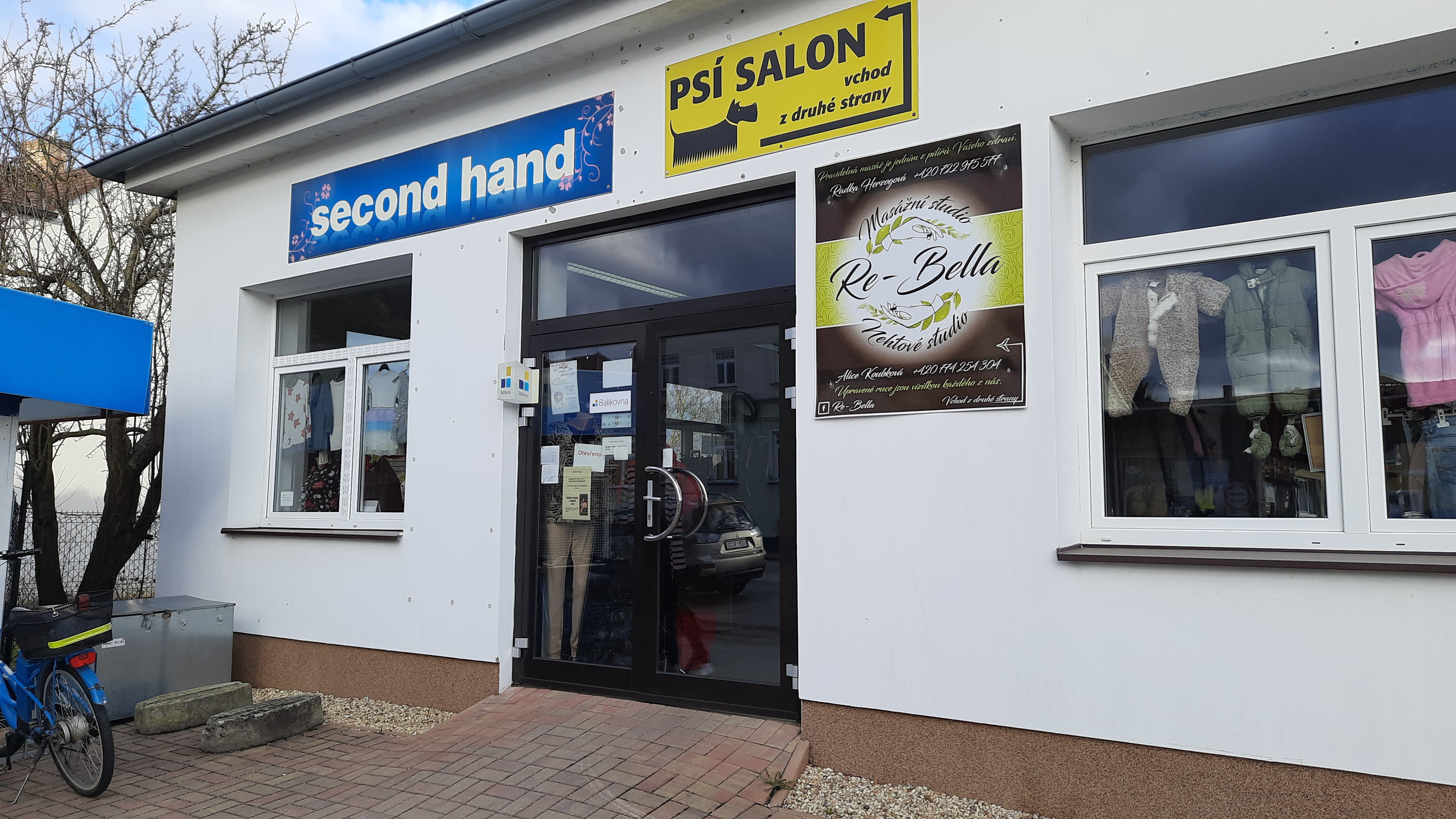 Třeboň second hand textil foto 2