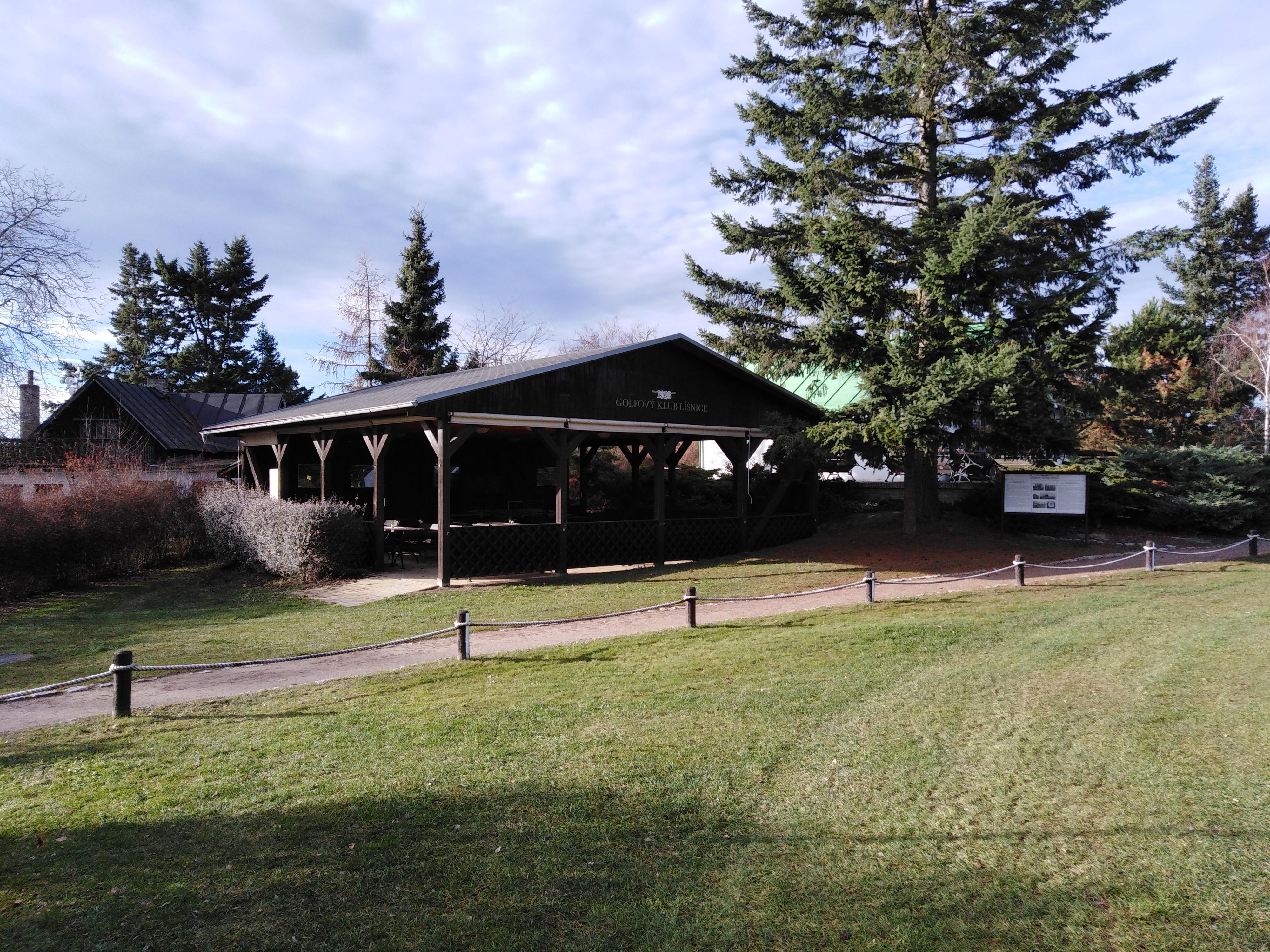 Golfový klub Líšnice - tenisové kurty foto 3