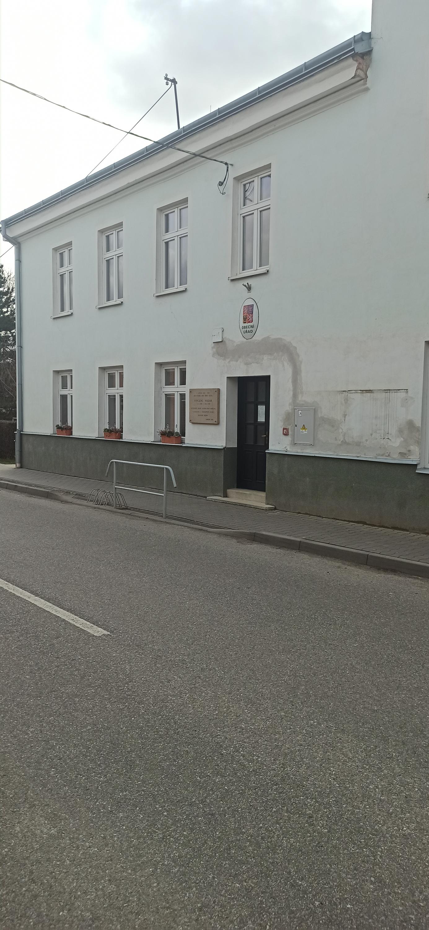 Sobůlky - obecní úřad foto 2