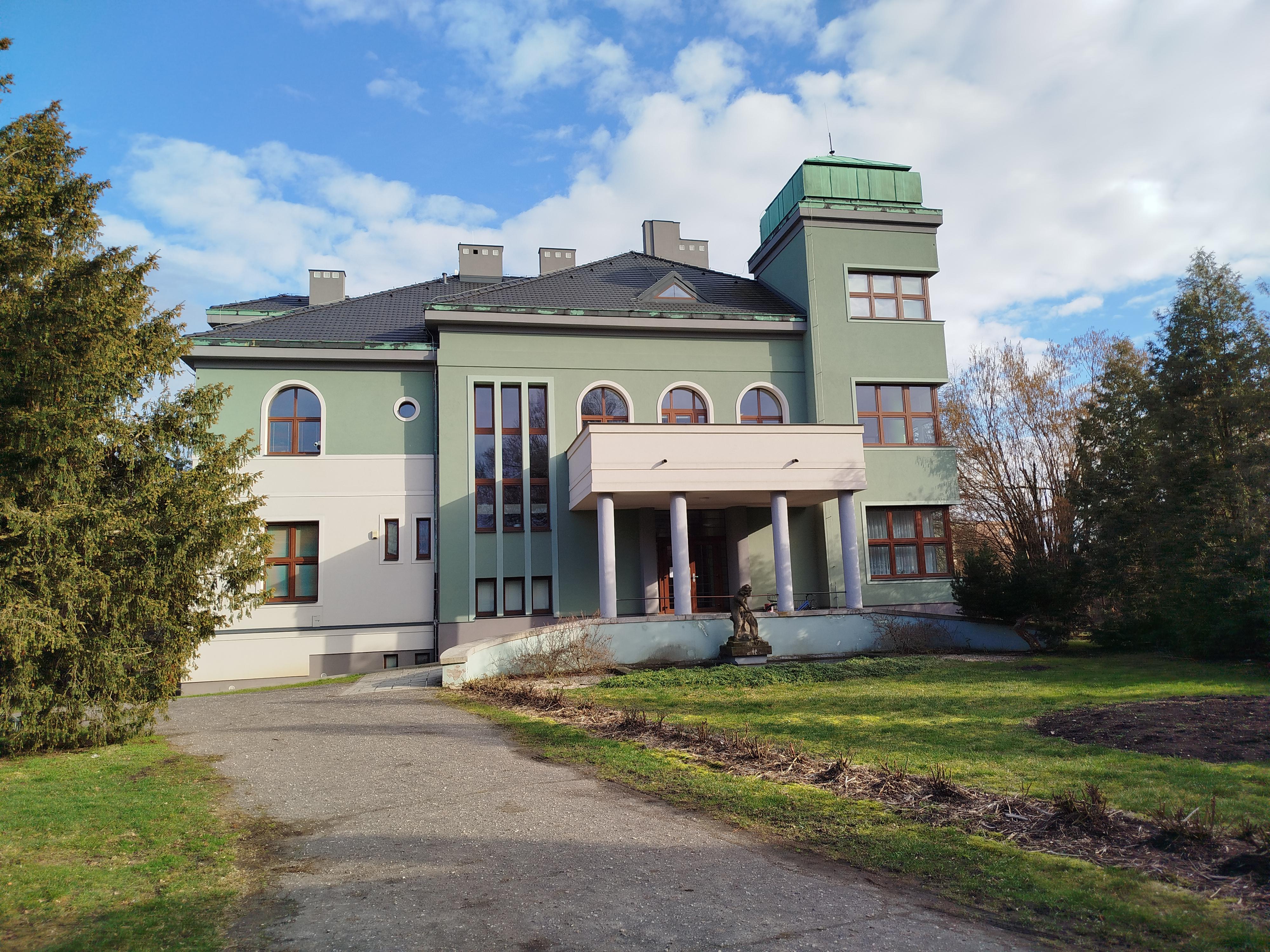 Městská knihovna Nový Bydžov foto 3