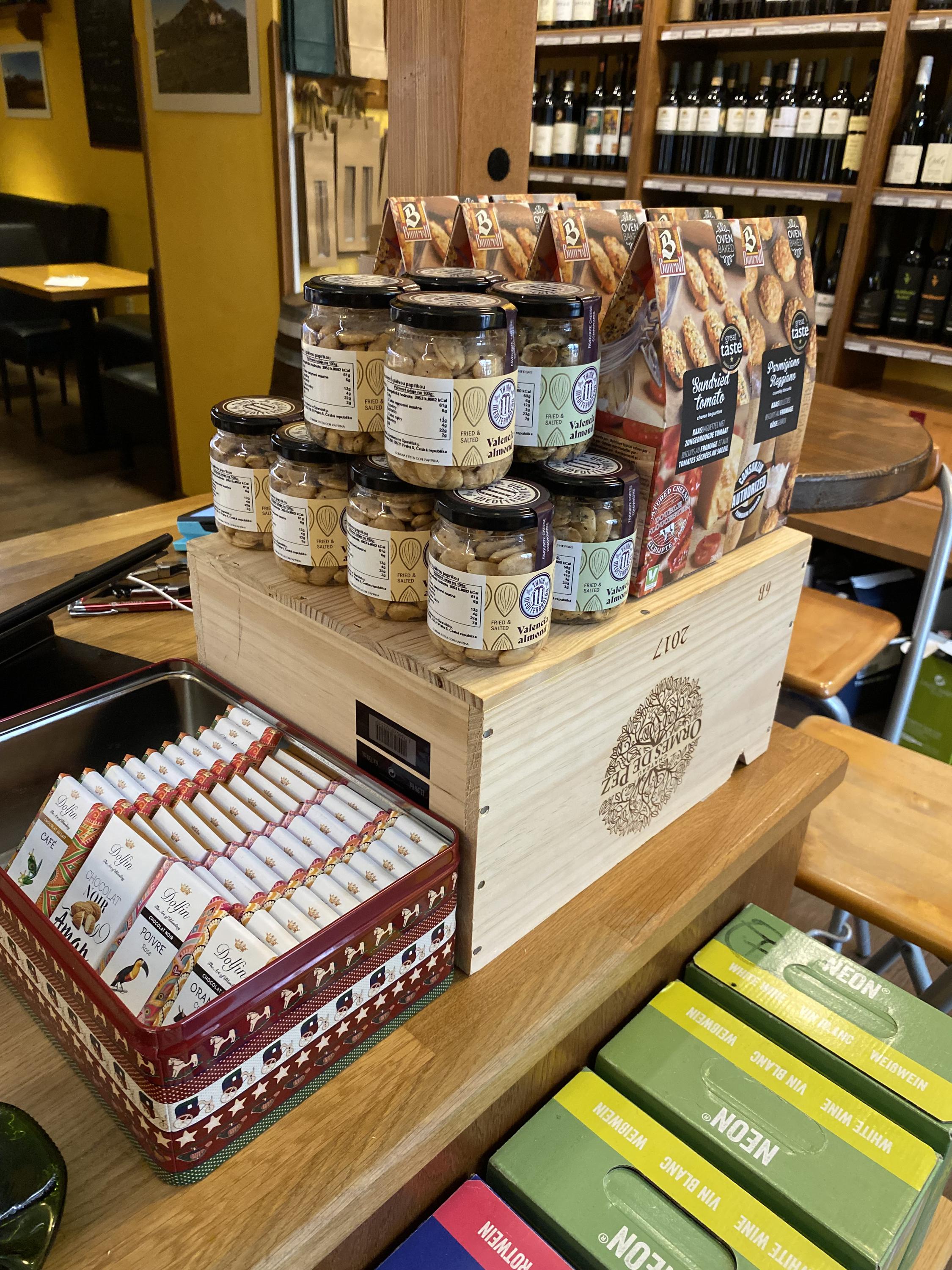 VICOM Wine Shop & Bar Karlín foto 6