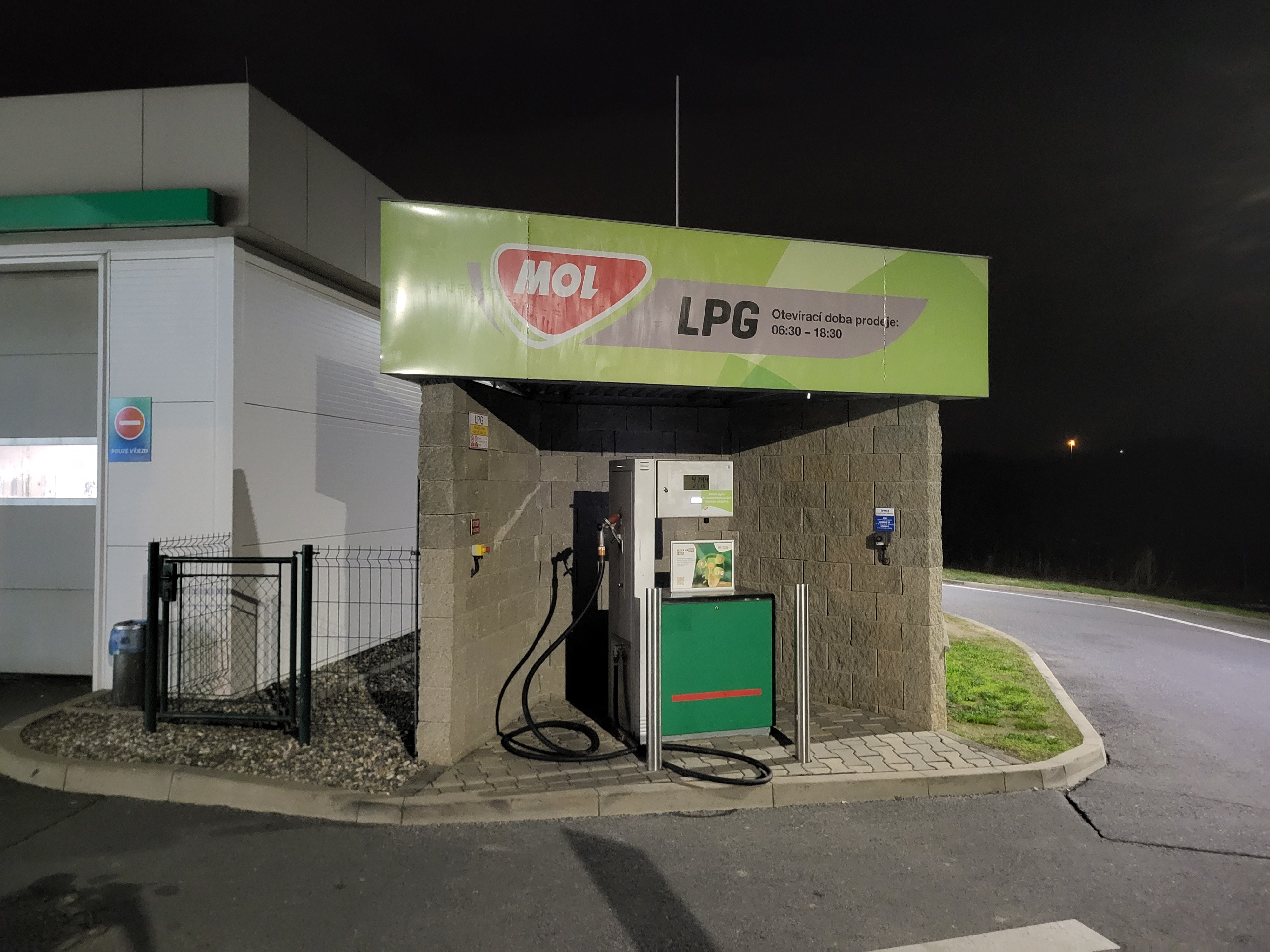 MOL čerpací stanice LPG foto 4
