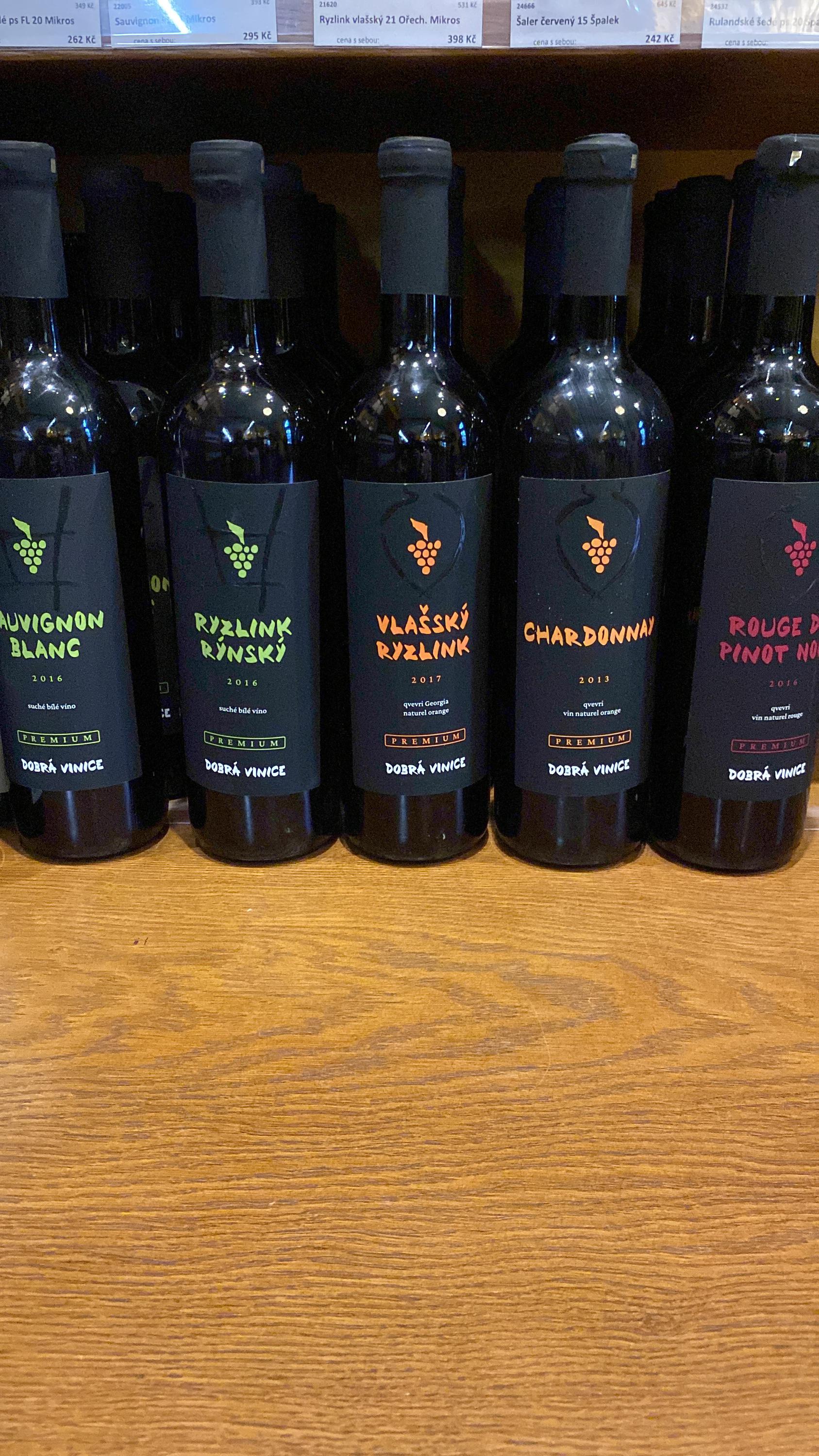 VICOM Wine Shop & Bar Karlín foto 3