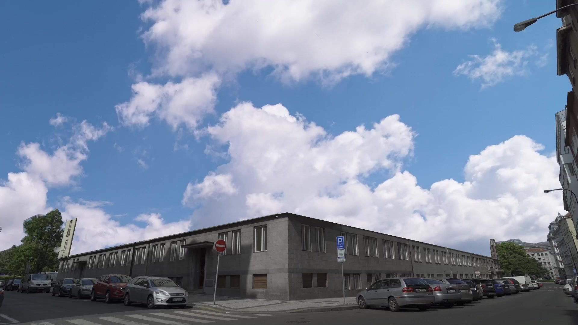 Bc. Šimon Jelínek - realitní makléř foto 2 (náhled videa)