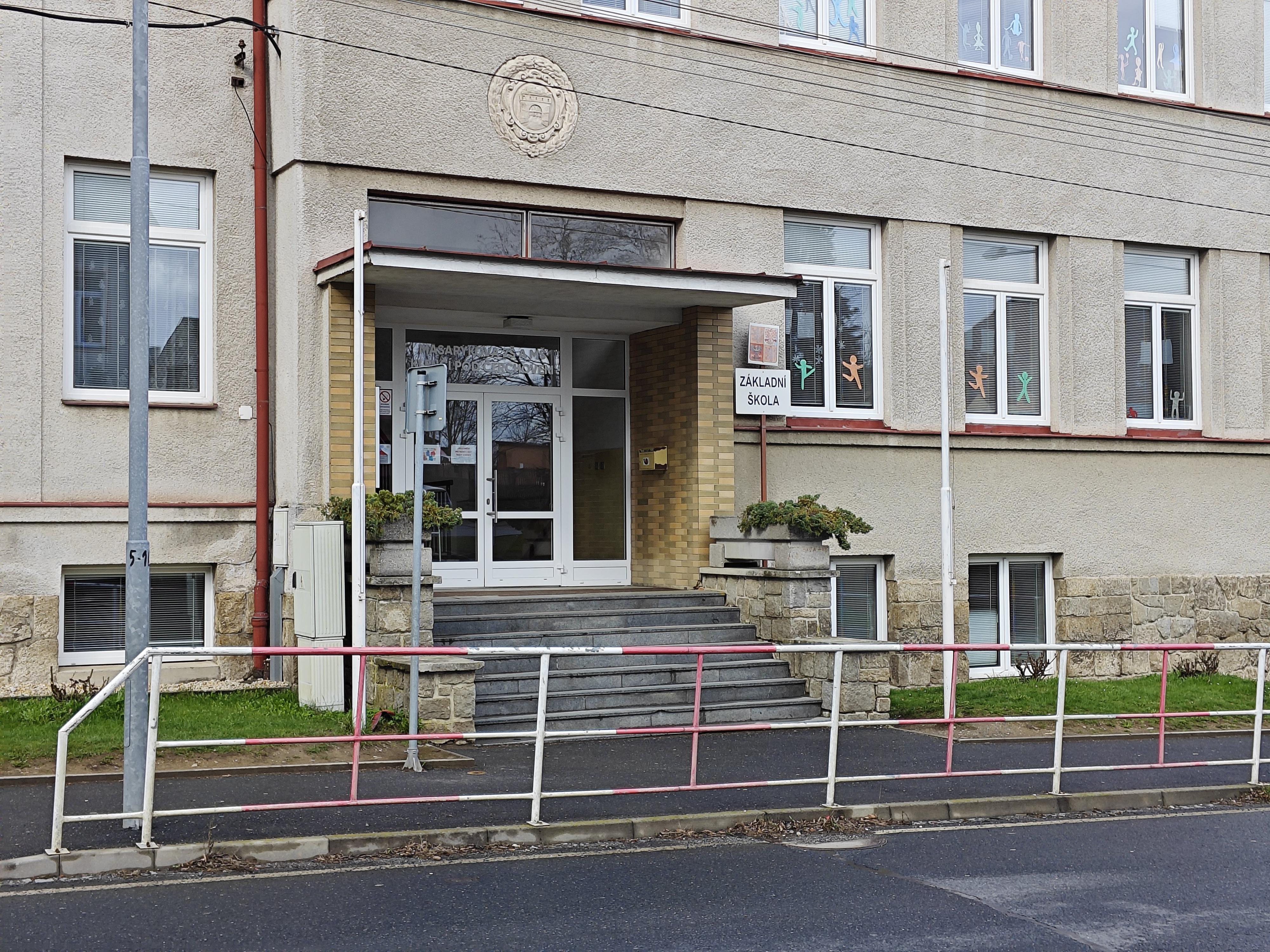 Masarykova ZŠ a MŠ Klenčí pod Čerchovem foto 4