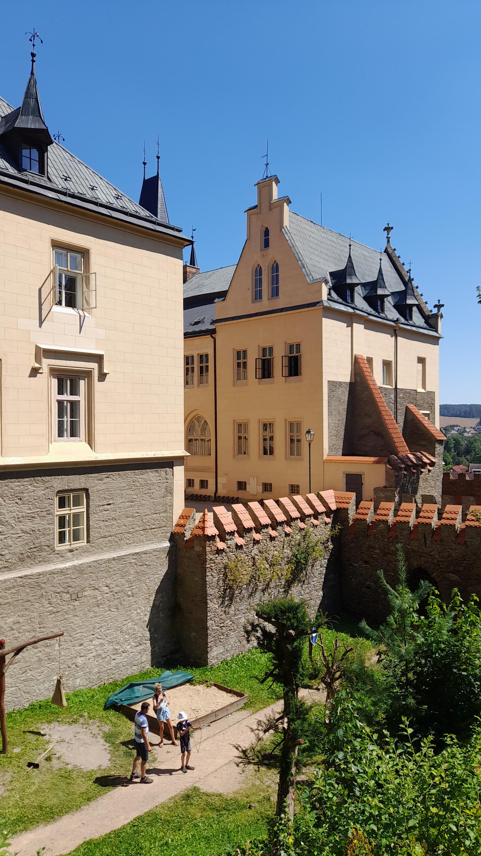 Svět kostiček a panenek