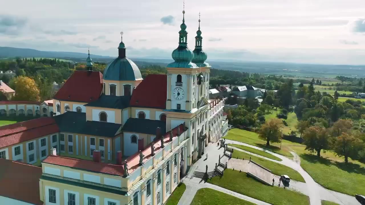 Kavárna Na kopečku foto 2 (náhled videa)