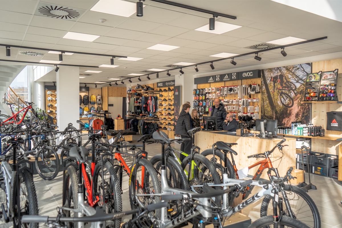 ElementStore.cz / Trek