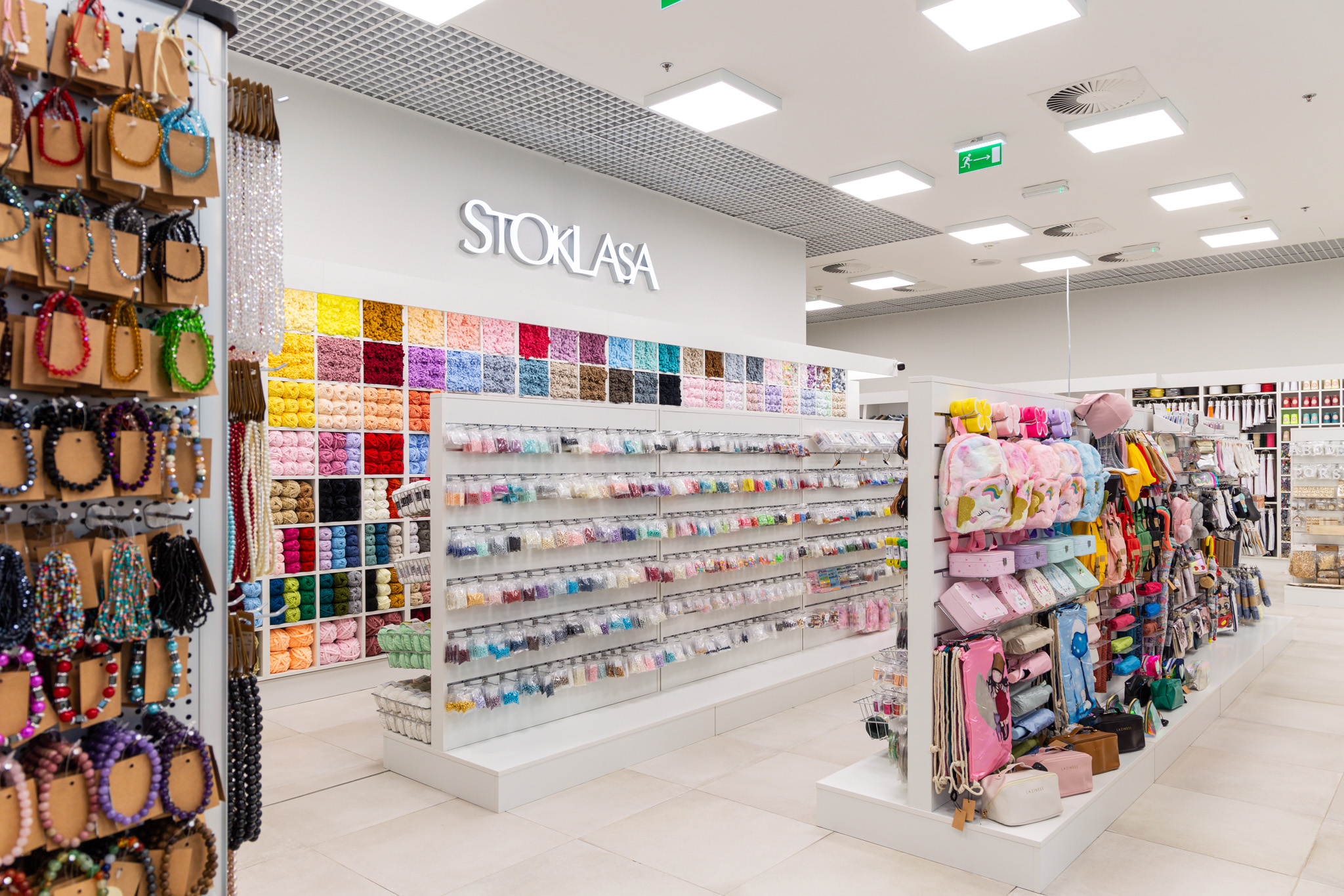 STOKLASA galanterie a látky foto 5