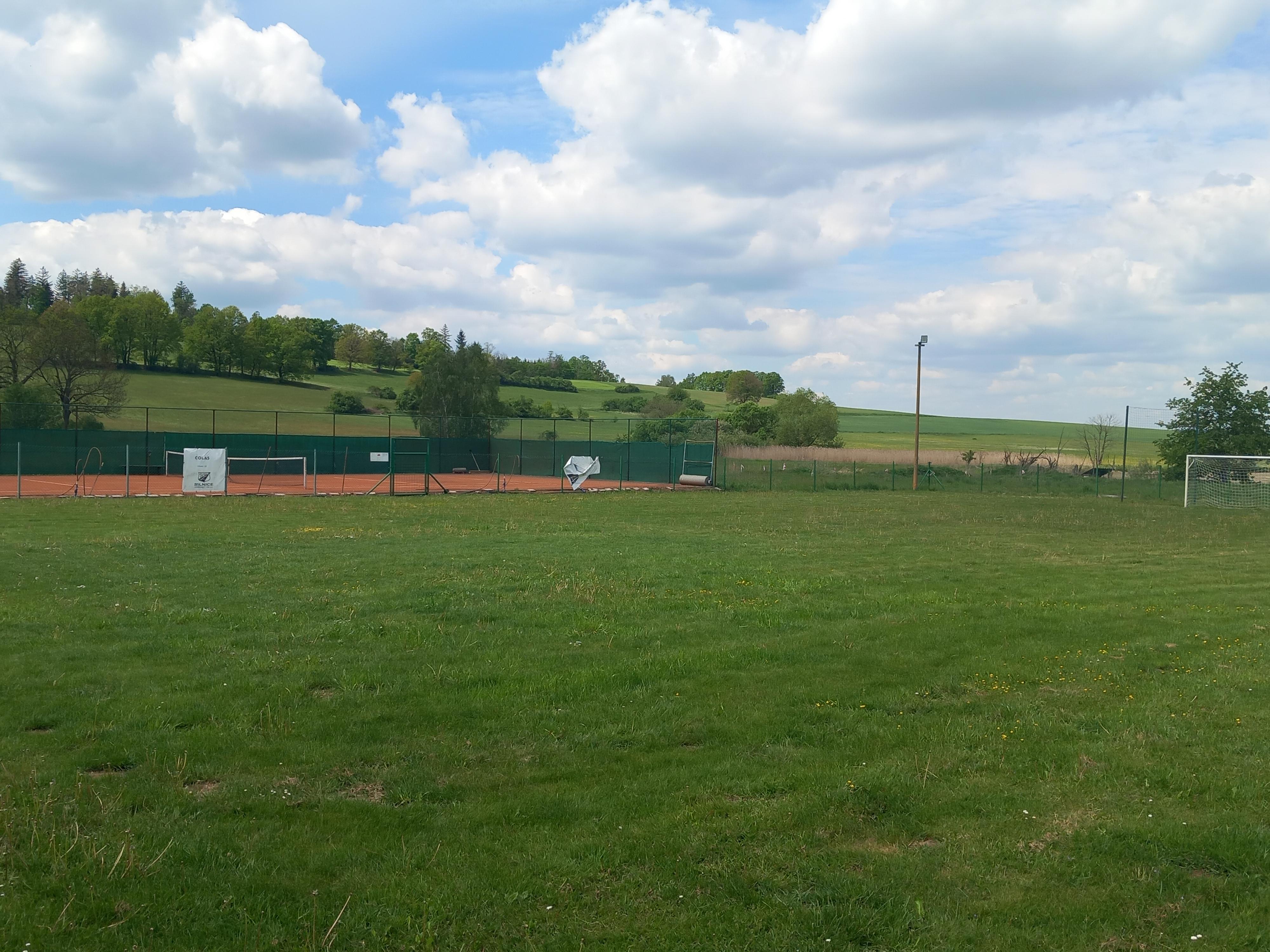 Sportovní areál Škvořetice - tenis foto 1