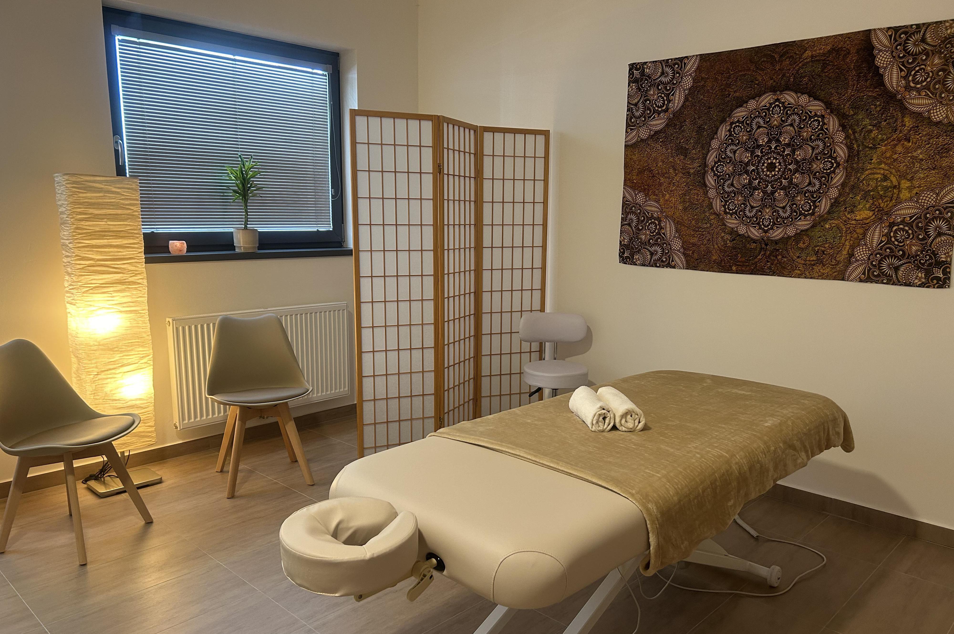 Kineziologická poradna, masáže - Lada Chrástná