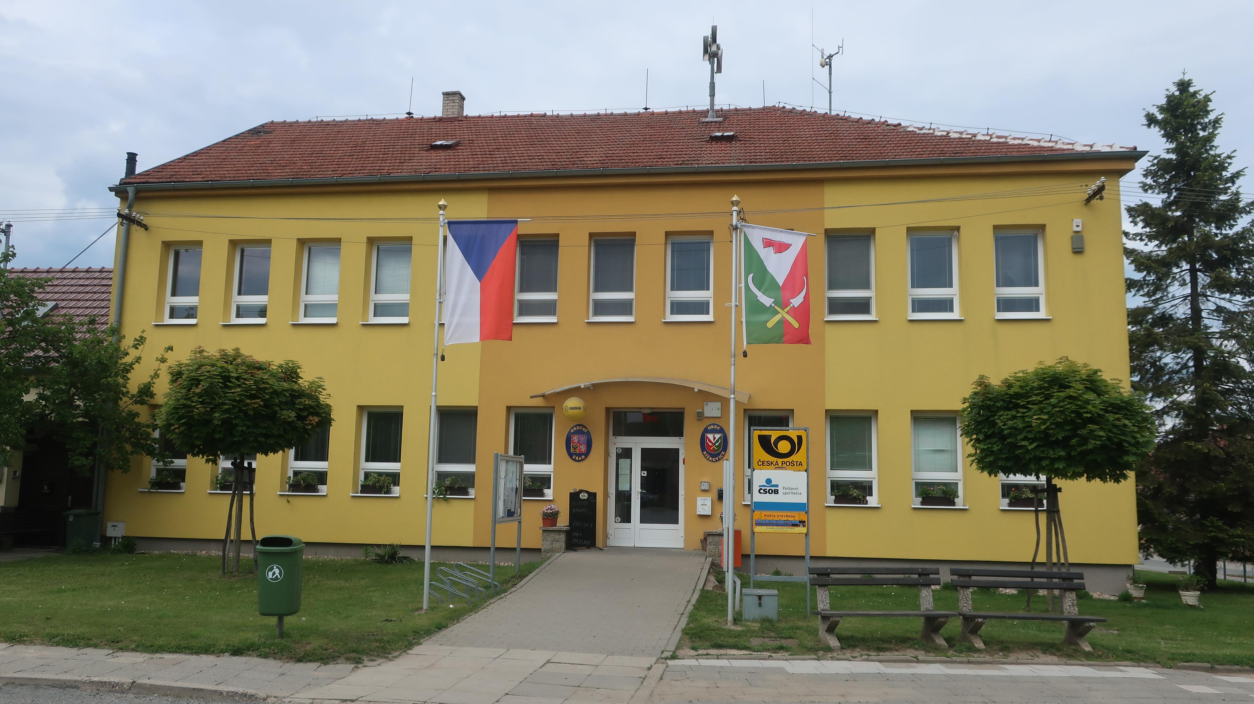 Nížkovice - obecní úřad foto 2