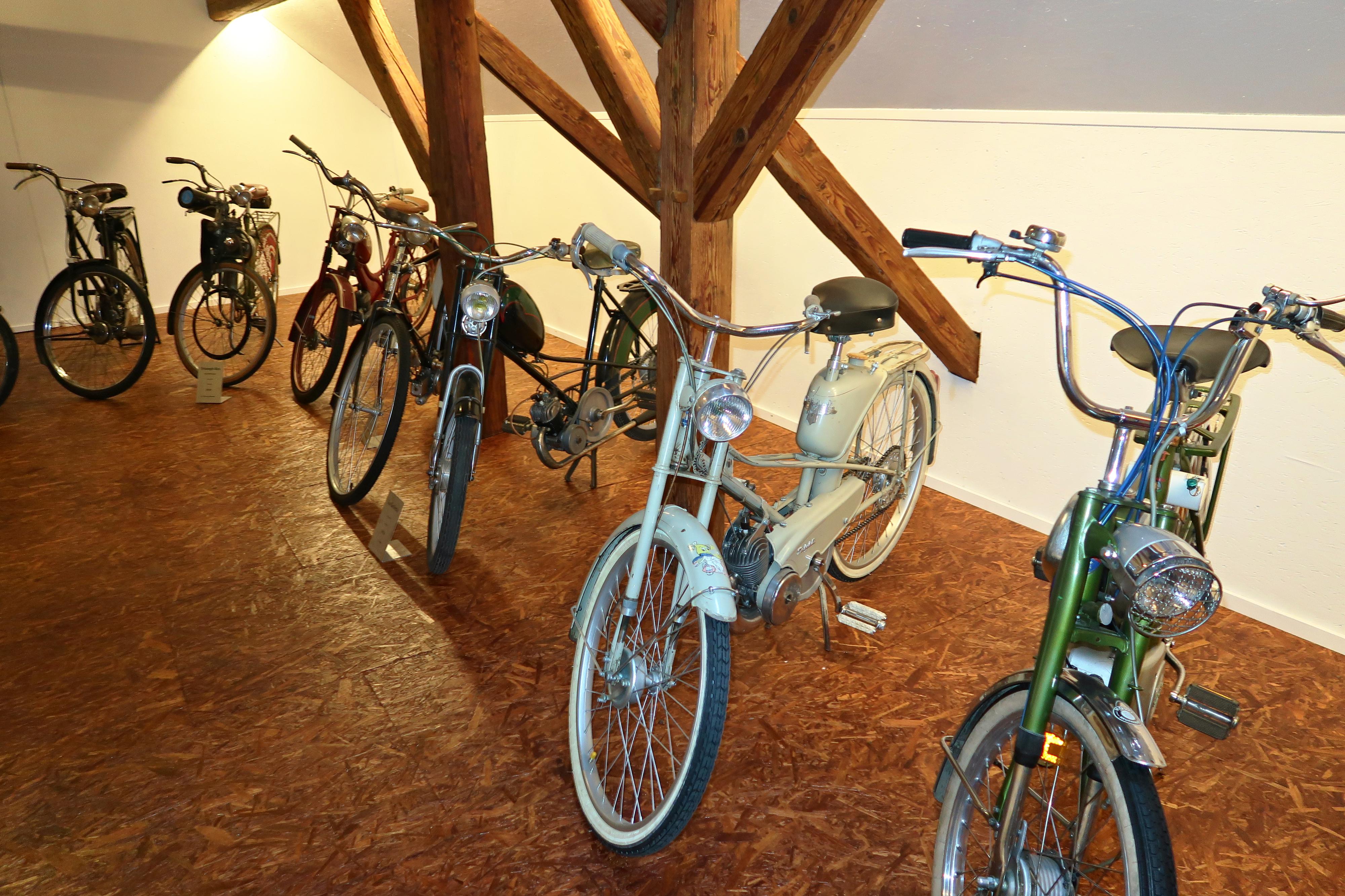 Museum veteránů - Zelenohorská pošta foto 6